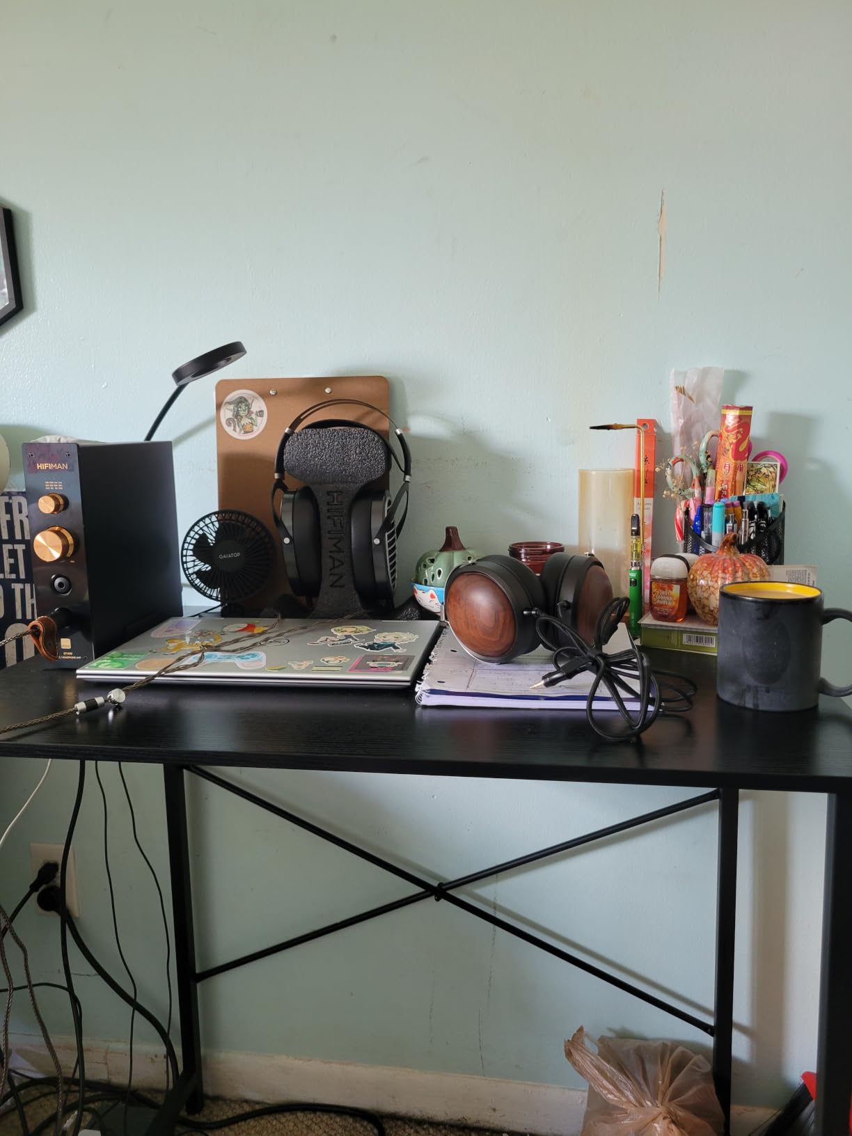 DUMOS 32 Inch Small Computer Desk, Gaming Desks for Home Office Bedroom customer photo 2