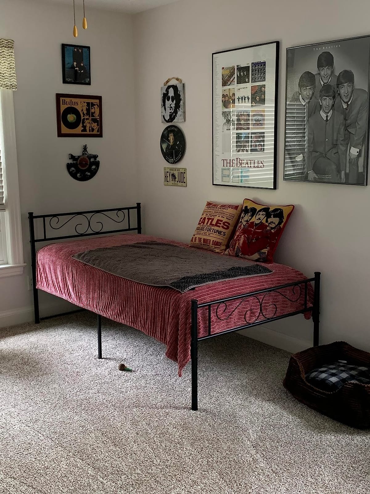 VECELO Bunk Bed Twin Over Twin, Metal Bunkbeds with Ladder and Full-Length Guardrail, No Box Spring Needed, Space Saving, Noise Free, Pure Black customer photo 1
