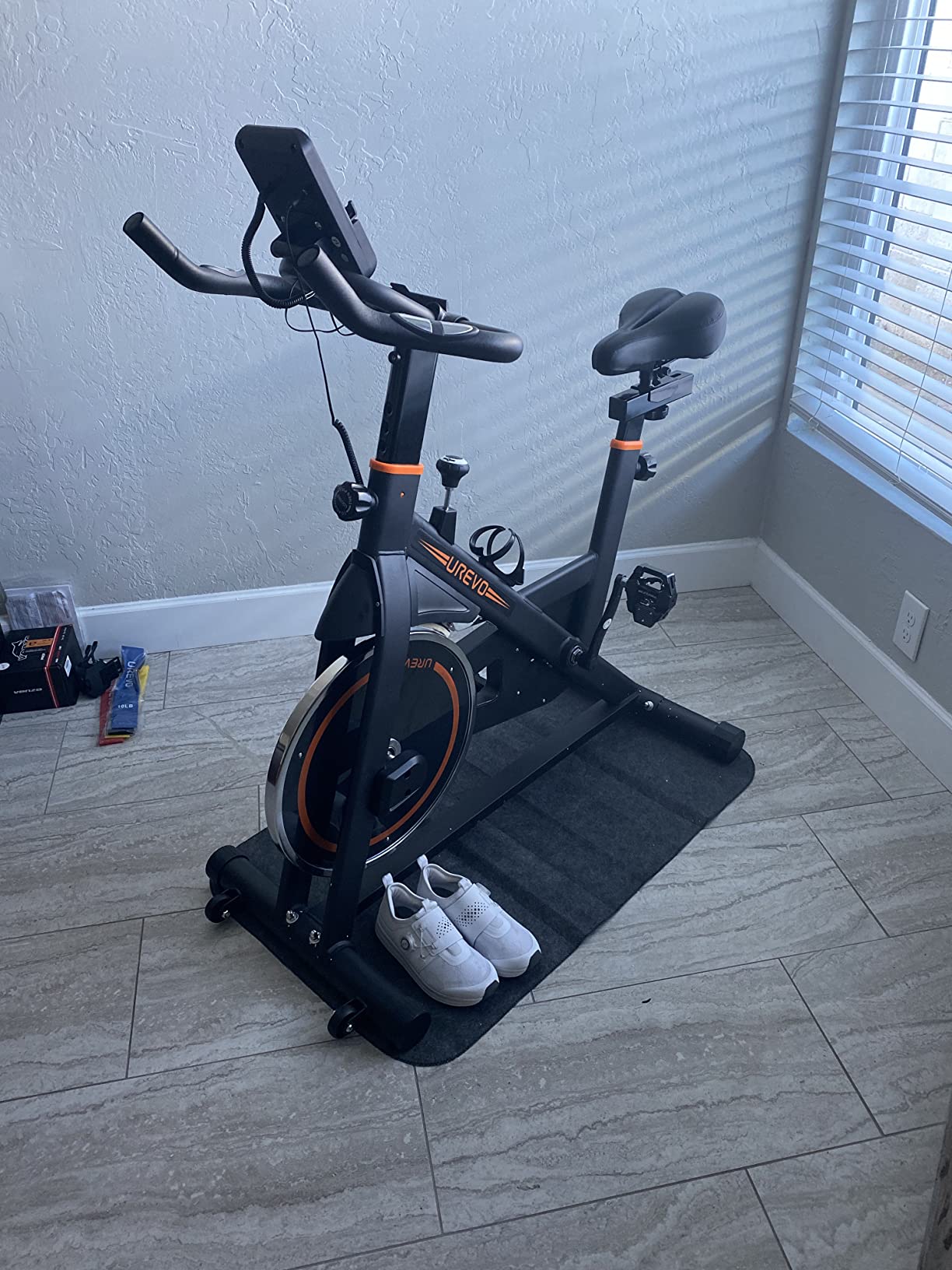 UREVO Smart 11% Incline Treadmill, Walking Pad with AI Smart APP customer photo 1