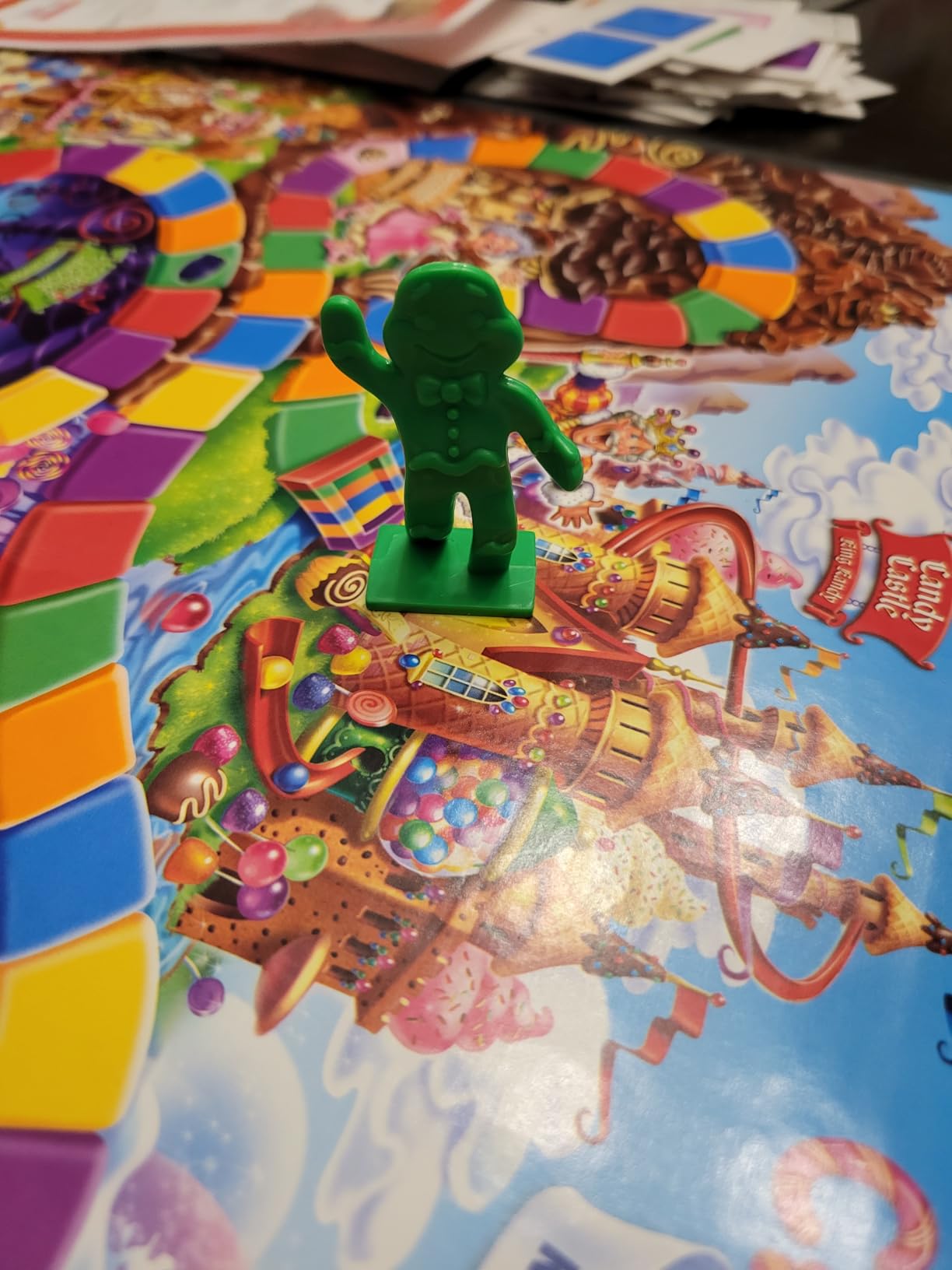 Hasbro Gaming Candy Land Kingdom of Sweet Adventures Board Game for Kids, Gifts for Boys and Girls, Ages 3 & Up (Amazon Exclusive) customer photo 1