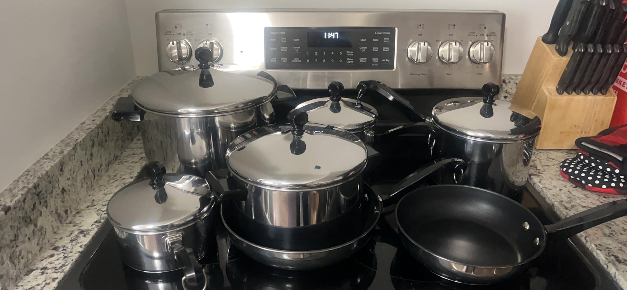Farberware Classic Series Stainless Steel Sauce Pan with Lid, 2 Qt, Silver customer photo 1