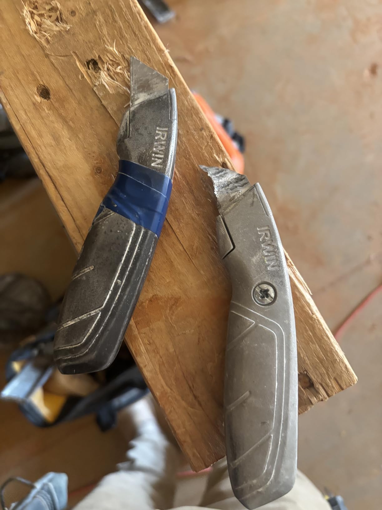 IRWIN Utility Knife, Fixed Blade (2081101), gray customer photo 1