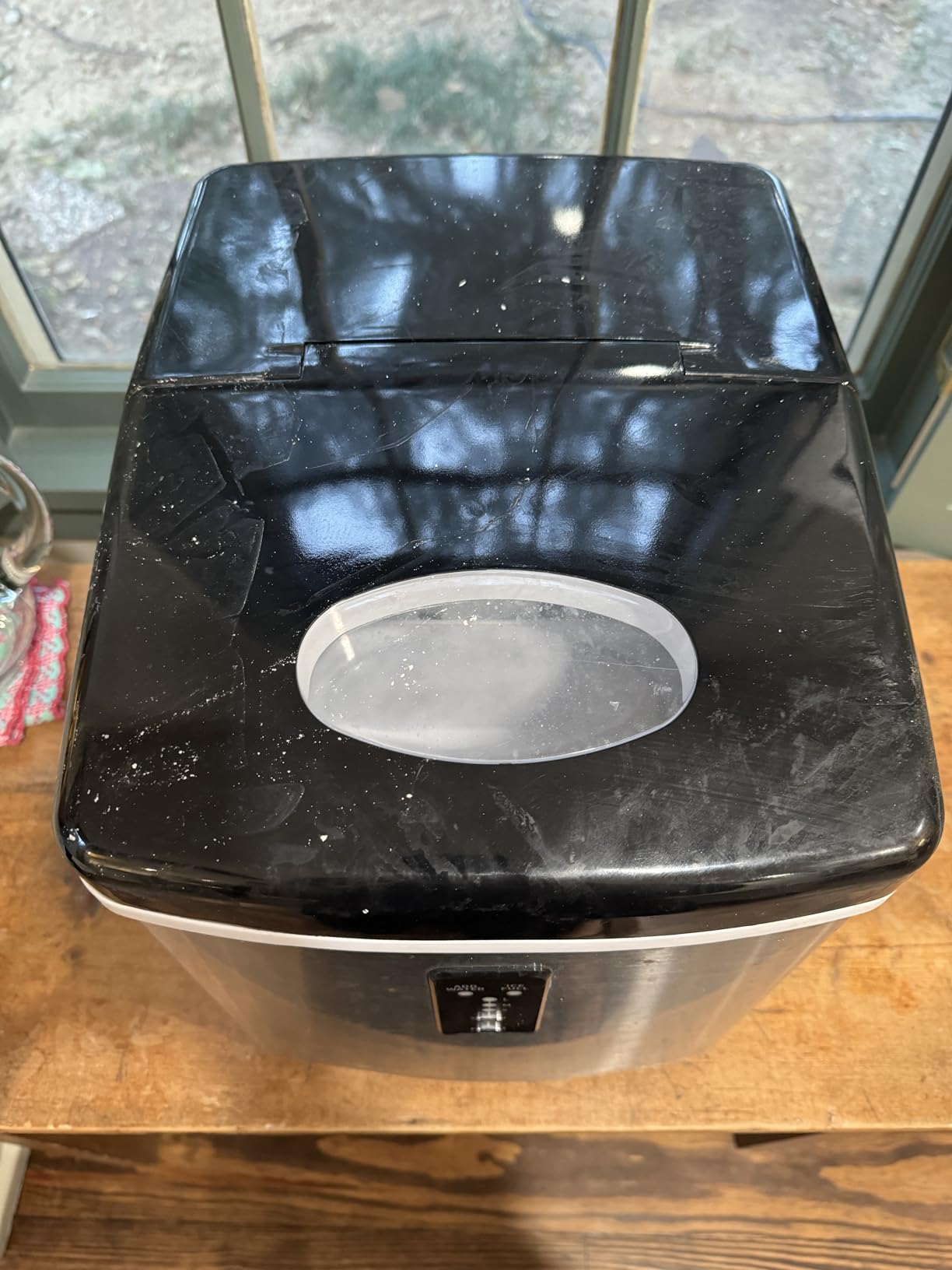NewAir 28 lb. Countertop Ice Maker | Portable Bullet Ice Machine | Fresh Ice in 10 Minutes, 3 Ice Sizes | Compact Stainless Steel with Scoop & Basket customer photo 2