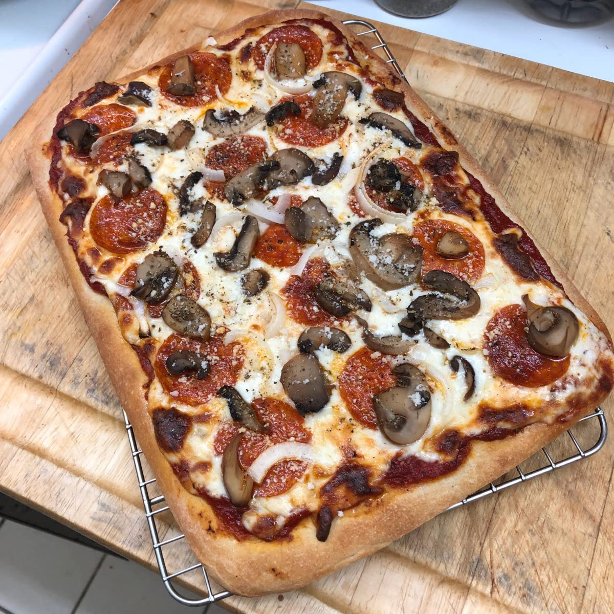 New Star Foodservice Commercial-Grade 18-Gauge Aluminum Sheet Pan/Bun Pan, Half Size, 13 x 18 x 1 Inch customer photo 1