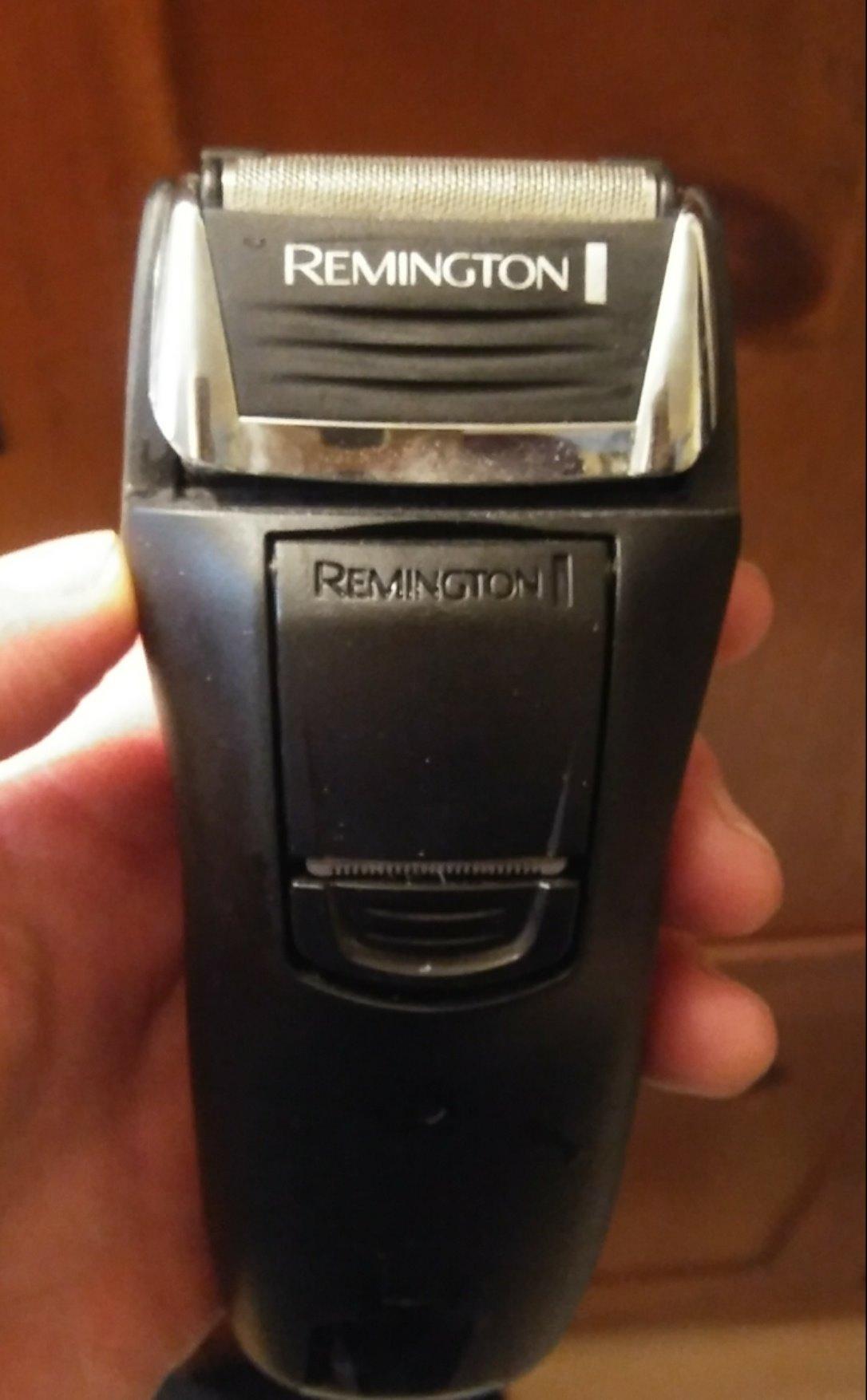Remington F5 Power Series Foil Shaver for Men, Cordless Rechargeable Razor customer photo 1
