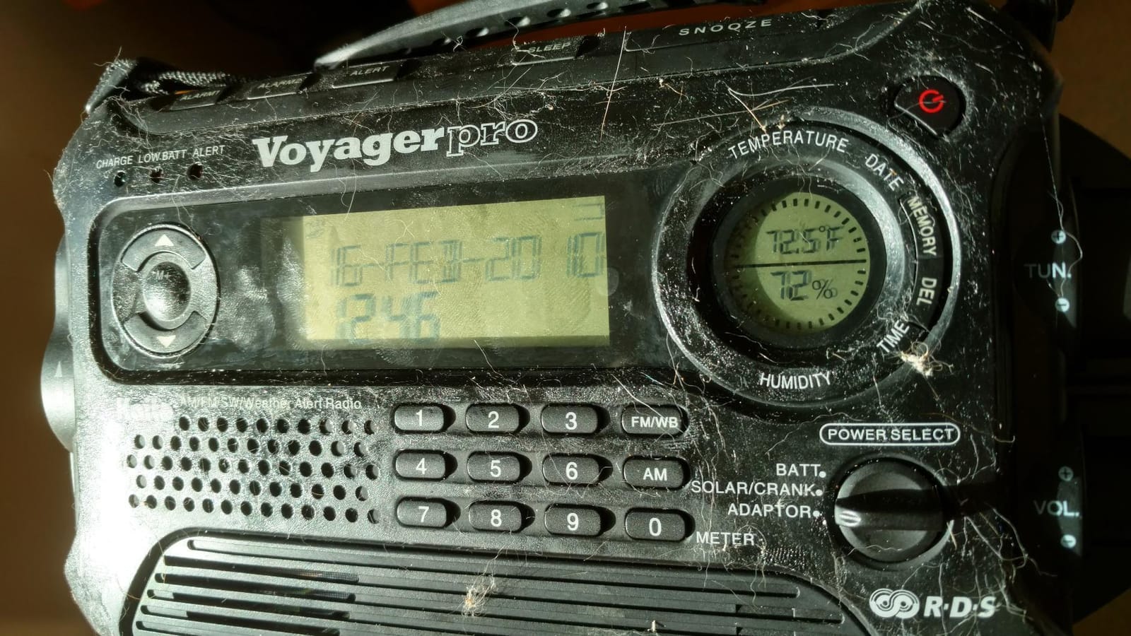 Kaito Voyager Pro KA600 Digital Solar Dynamo Hand Crank AM/FM/LW/SW & NOAA Weather Emergency Radio with Flashlight, Reading Lamp,Smart Phone Charger & RDS and Real-Time Alert, with AC Adapter, Black customer photo 2