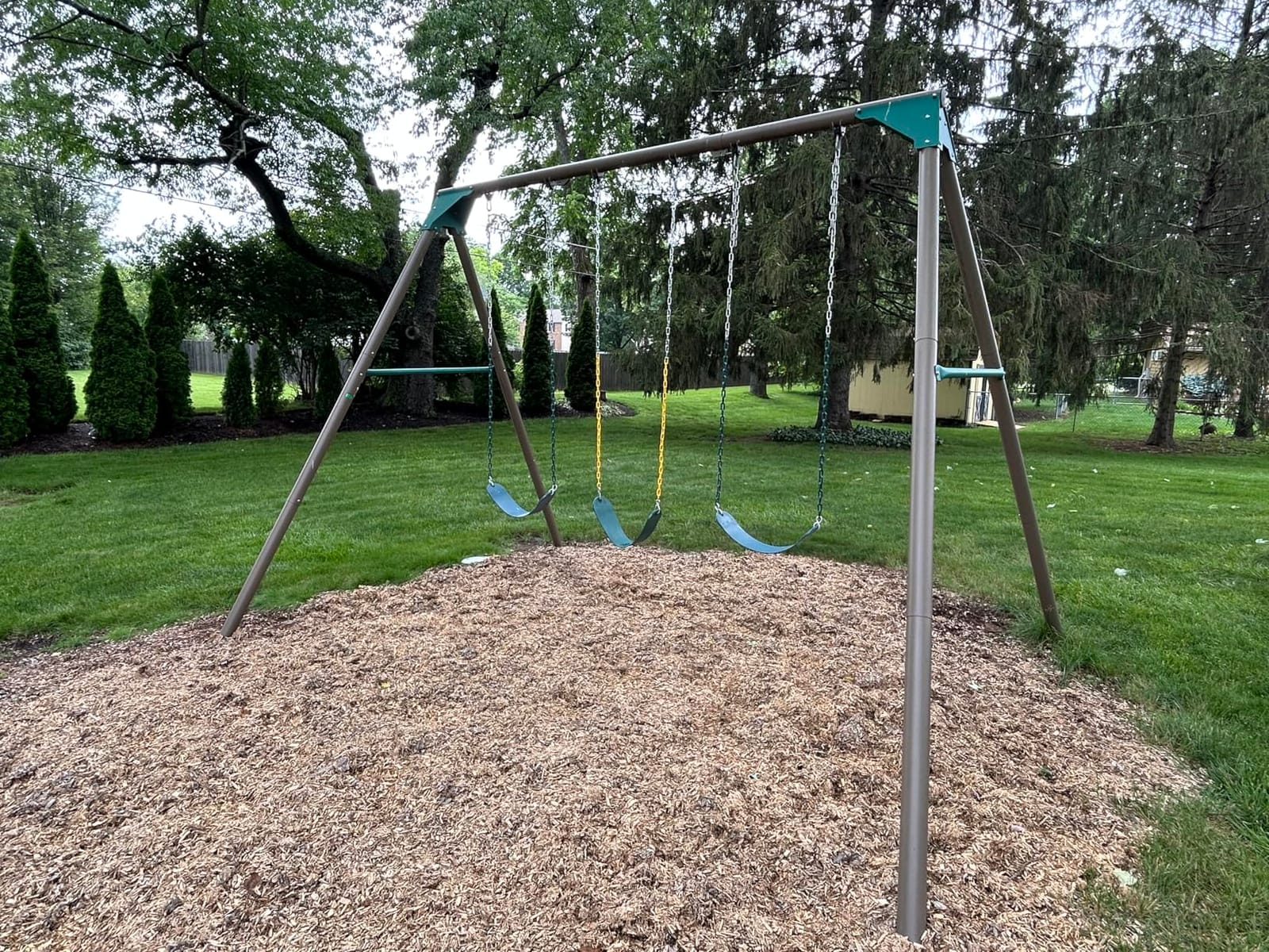 Jungle Gym Kingdom Swing for Outdoor Swing Set - Swing Seat Replacement Kit with Heavy Duty Chains - Backyard Swingset Playground Accessories for Kids - Green, 1 Pack customer photo 2