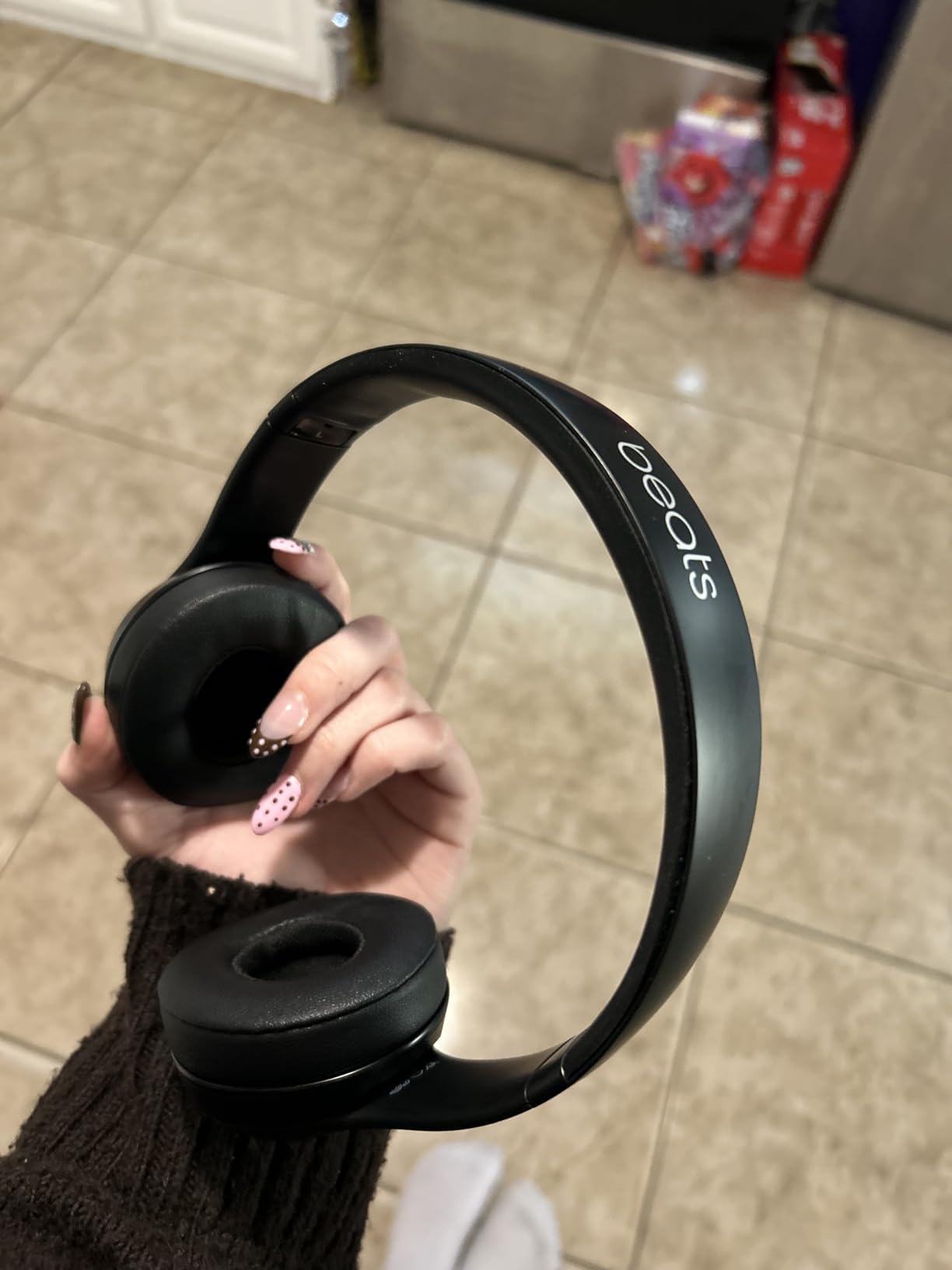 Beats Solo 3 Renewed customer photo 2