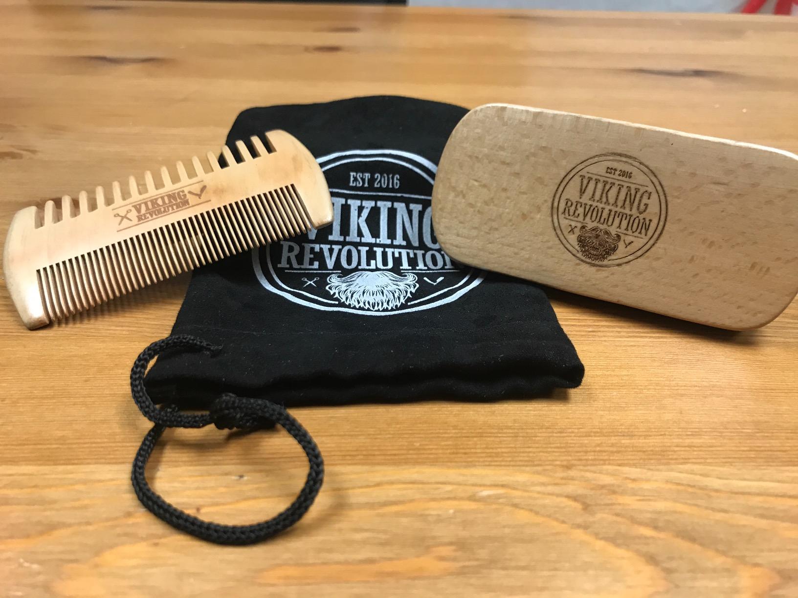 Viking Revolution Beard Comb and Beard Brush Set with Velvet Pouch customer photo 2