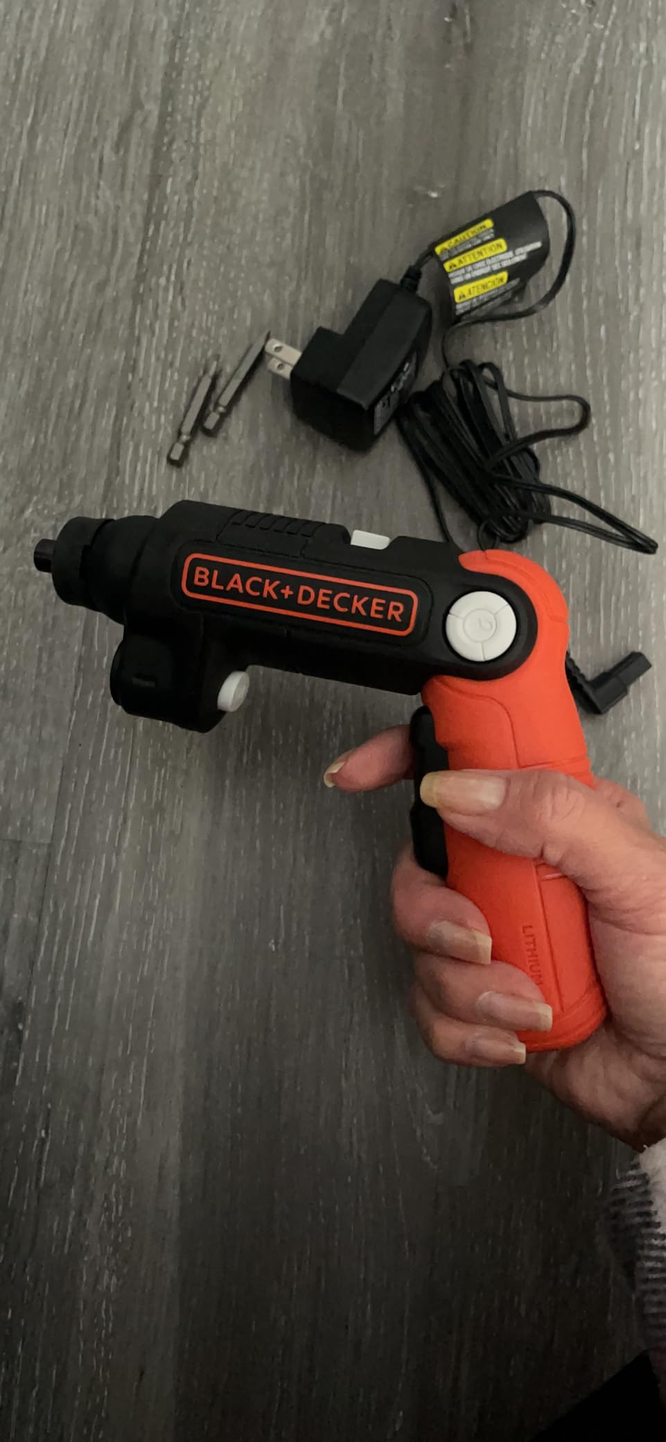 BLACK+DECKER Cordless Screwdriver with LED Light 4V MAX, Electric Screwdriver with 2 Pcs Bit Set (BDCSFL20C) customer photo 2