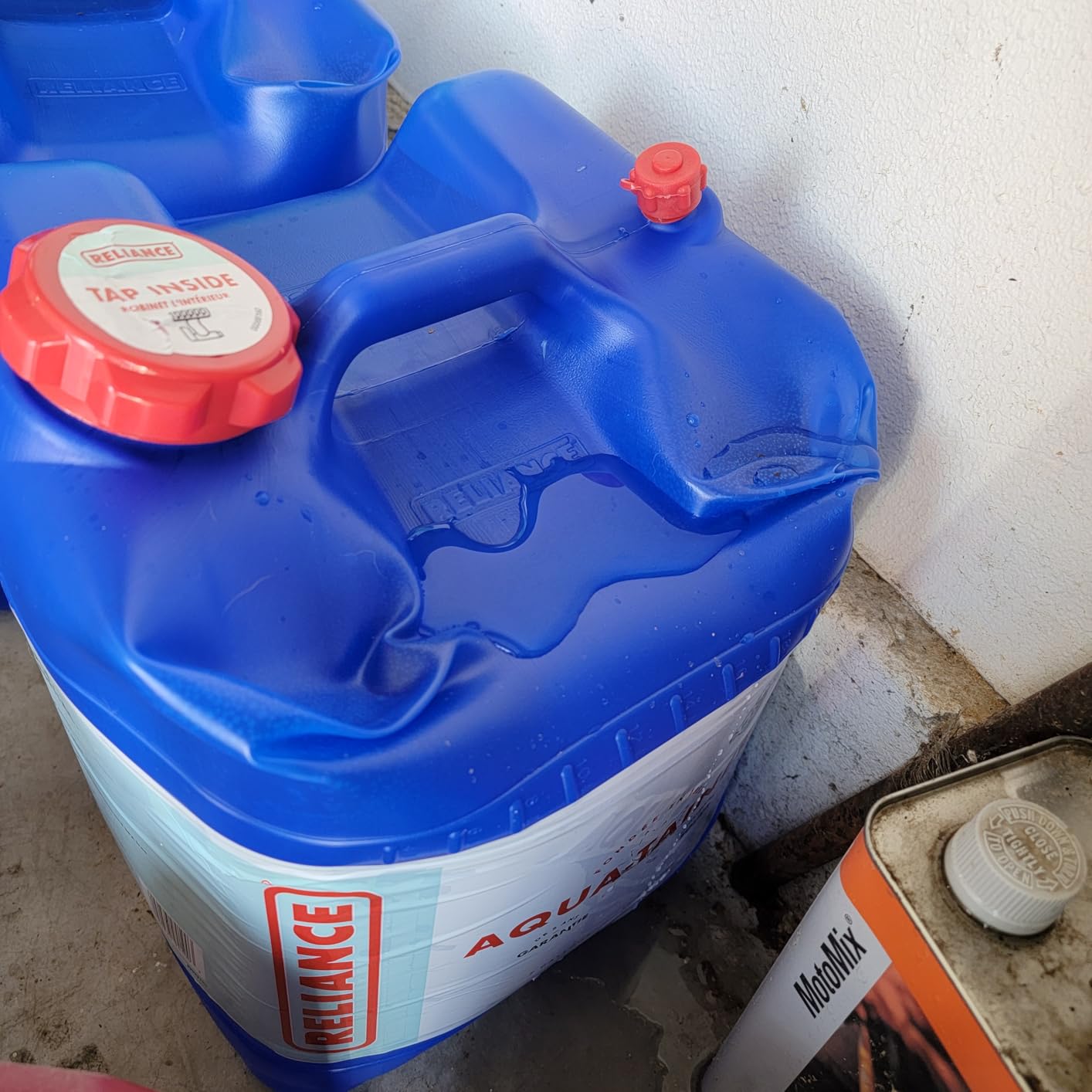Reliance Products Aqua Tainer 7 Gallon Drinking Water Storage Container Tank (4 Pack) customer photo 2