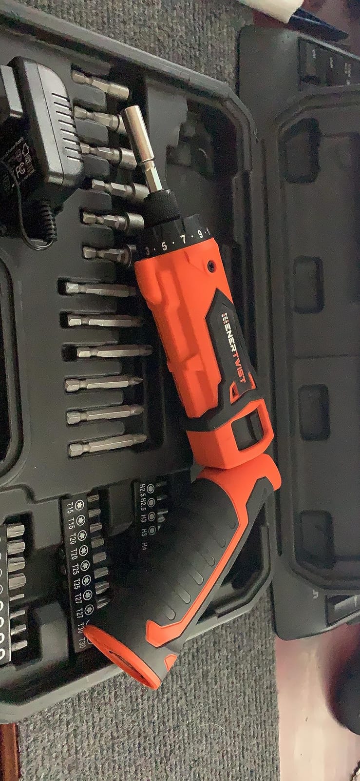 ENERTWIST 8V Cordless Screwdriver, 82 Accessory Kit, Max 10Nm 21+1 Cluth customer photo 2
