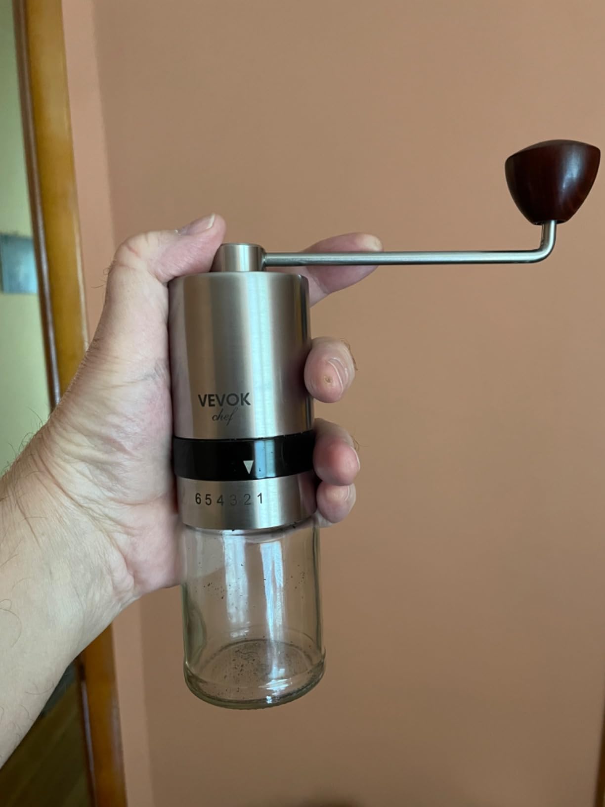 VEVOK CHEF Manual Coffee Grinder Stainless Steel Burr Grinder 6 External Adjustable Setting Vintage Hand Coffee Grinder Portable Hand Crank Conical Coffee Bean Grinder Mill for Home,Camping customer photo 1