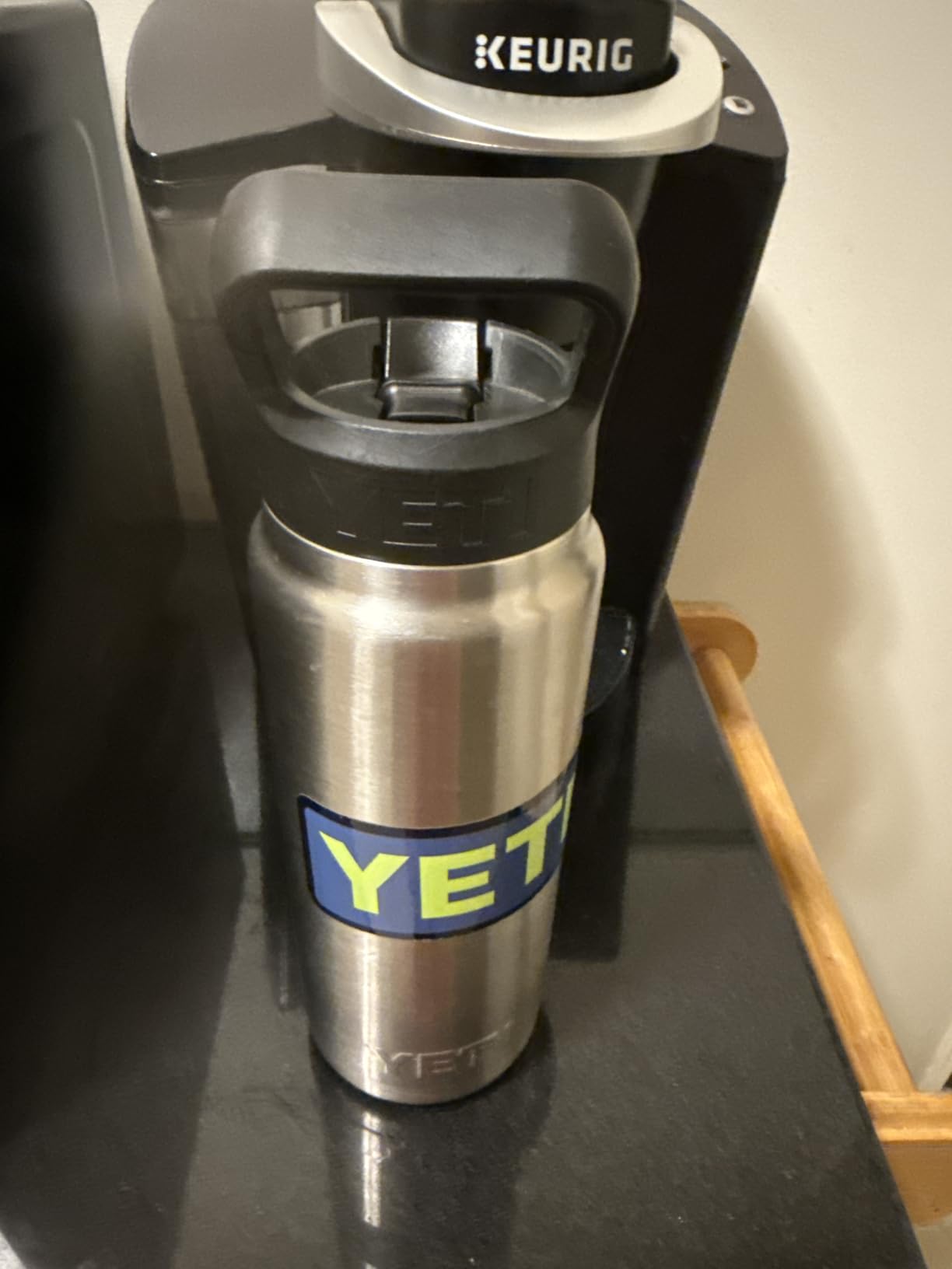 YETI Rambler 26 oz Bottle, Vacuum Insulated, Stainless Steel with Chug Cap, Black customer photo 1