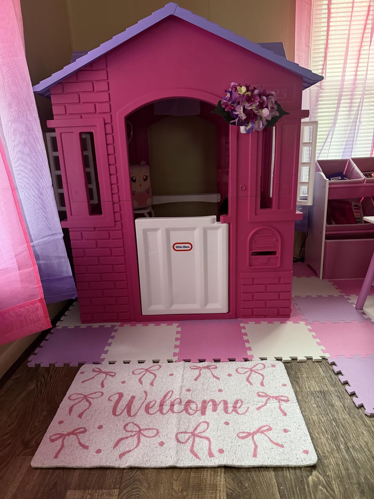 Little Tikes Cape Cottage Pretend Princess Playhousefor Kids, Indoor Outdoor, with Working Doors and Windows, for Toddlers Ages 2+ Years,Pink,Large customer photo 1