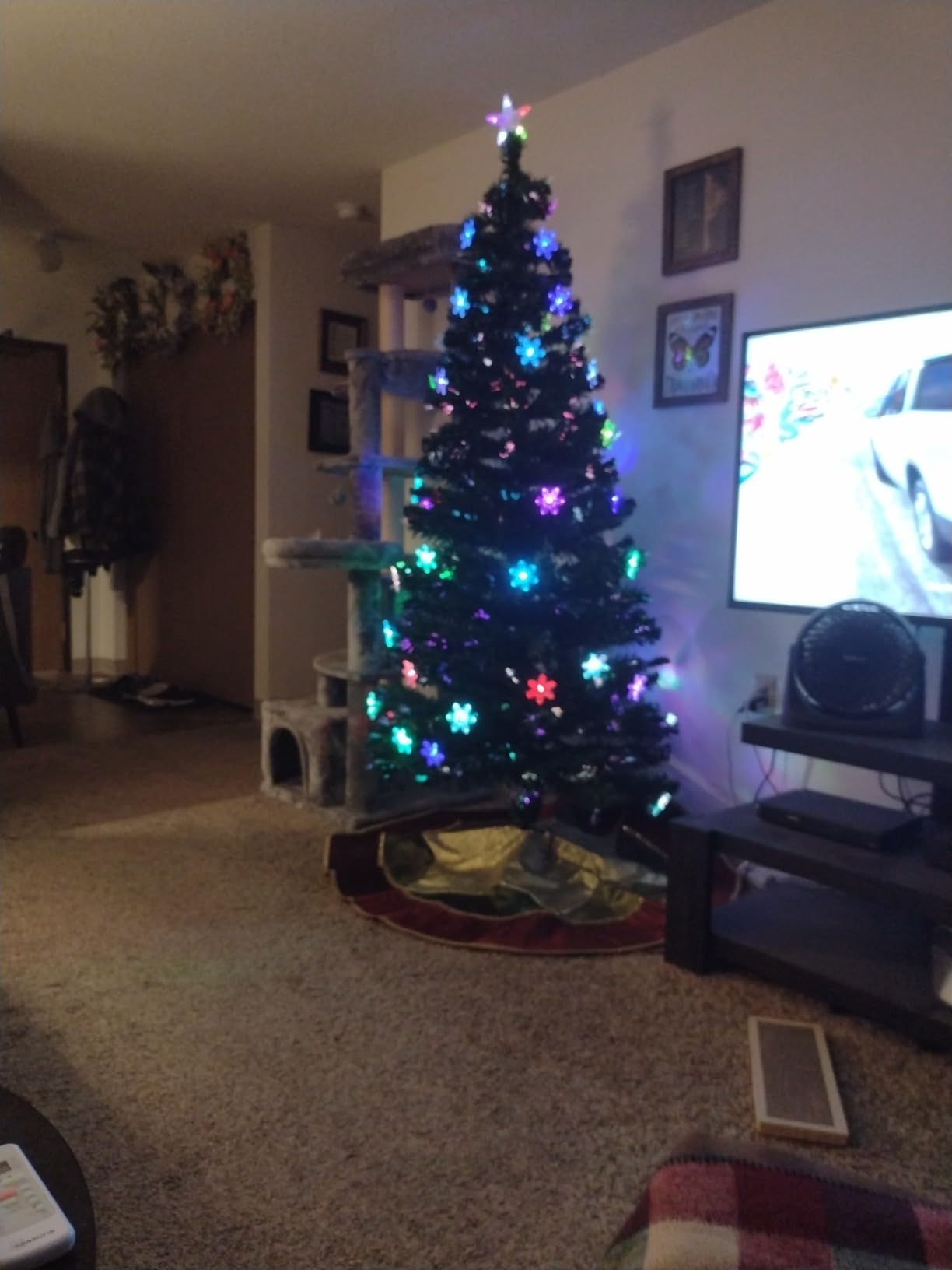 Juegoal 6 ft Pre-Lit Optical Fiber Christmas Artificial Tree, RGB Color Changing LED Lights, Snowflakes & Top Star, Fake Xmas Tree with Metal Legs customer photo 1