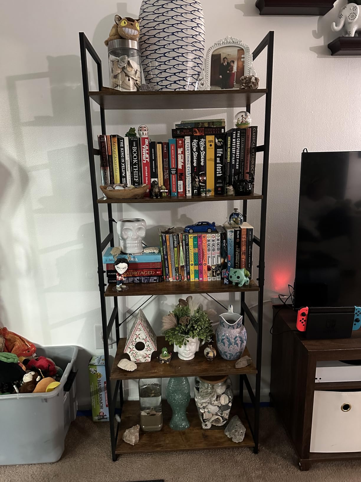 NUMENN 5 Tier Bookshelf, Tall Freestanding Open Storage Bookcase, Vintage customer photo 1
