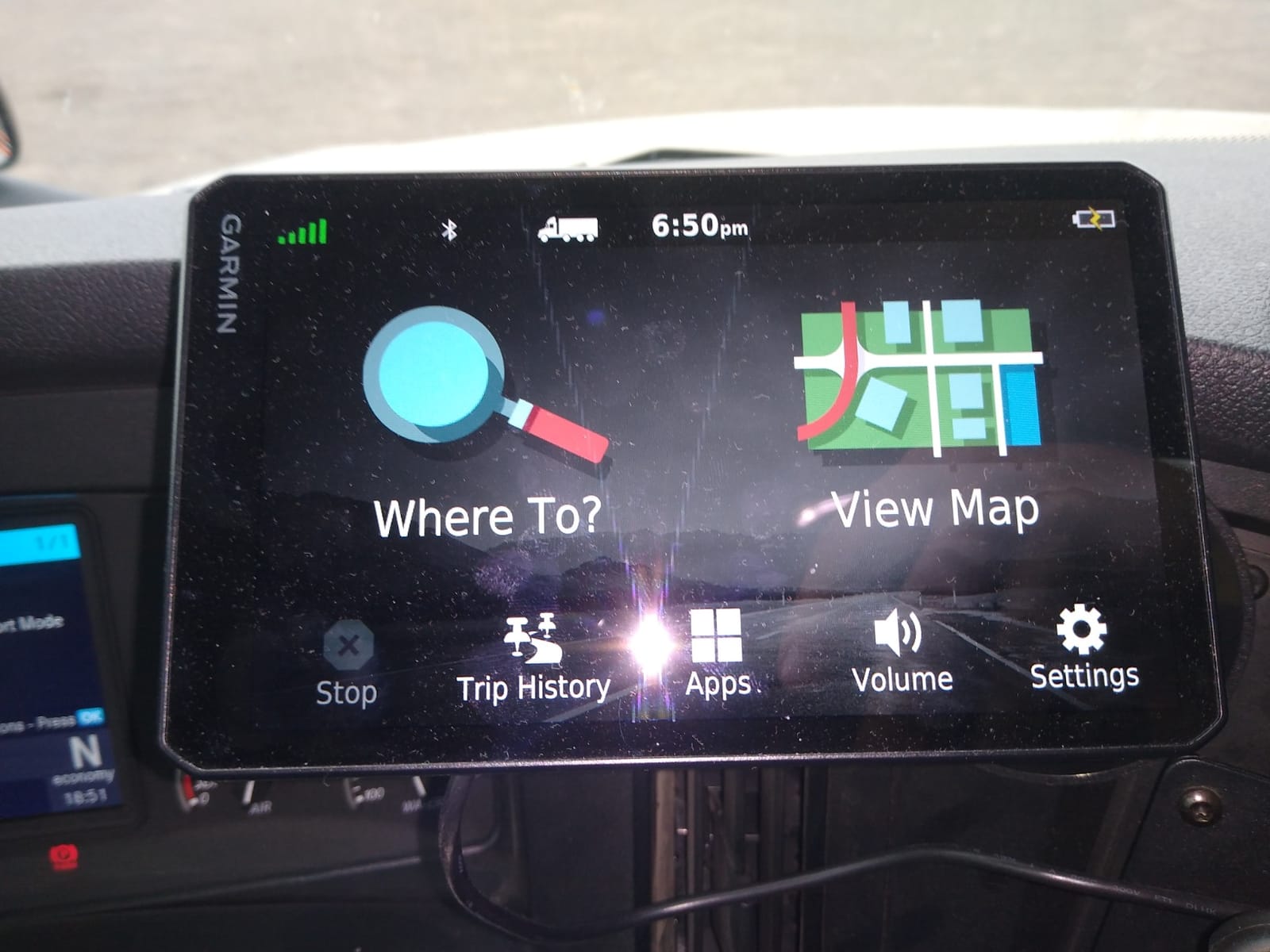 Garmin - dezl OTR700 7 inches GPS Truck Navigator - Black 010-02313-00 (Renewed) customer photo 1