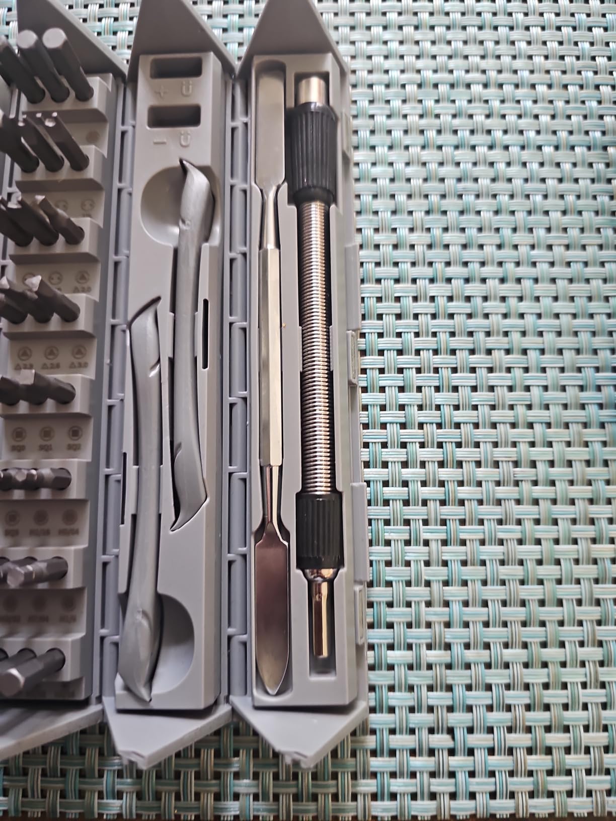 HengTianMei 142 in 1 Precision Screwdriver Set Professional Magnetic Repair Tool Kit for Computer, Laptop, Xbox, Macbook, Game Console (H1128) customer photo 2