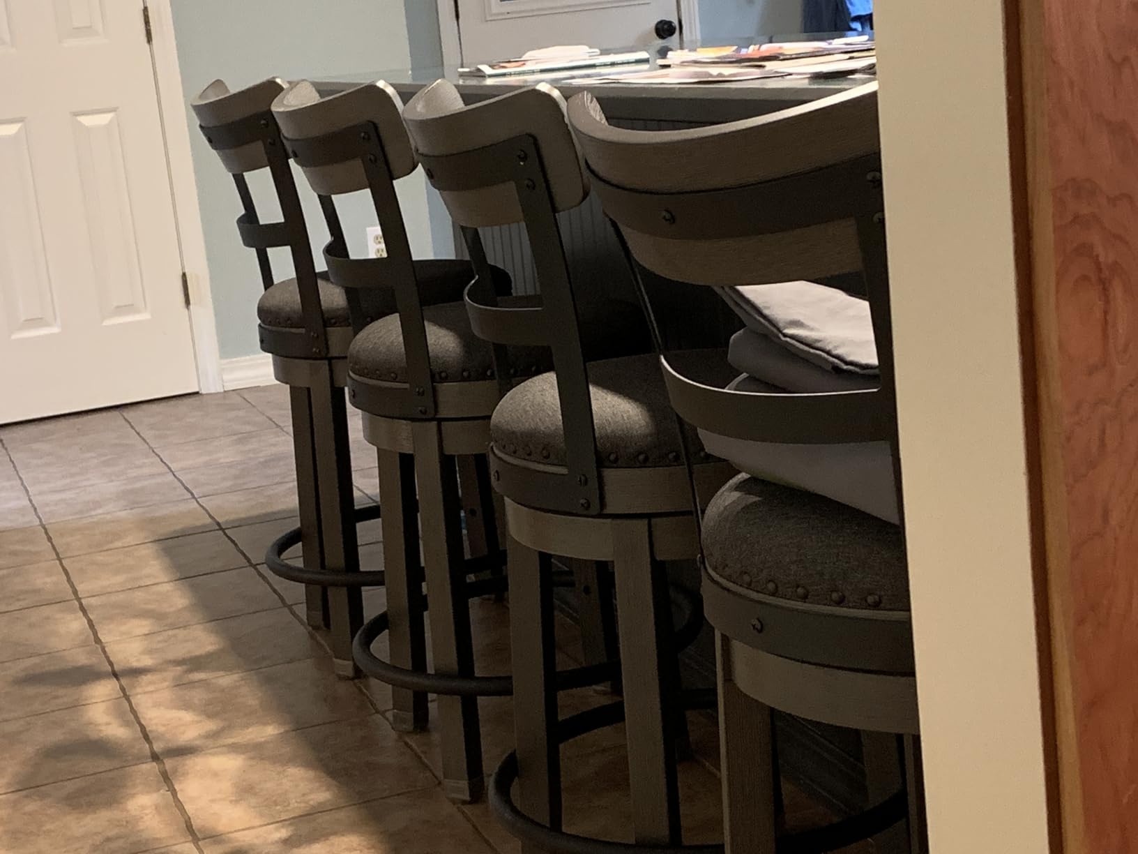Signature Design by Ashley 1-Piece Swivel Counter Height Bar Stool, Gray customer photo 2