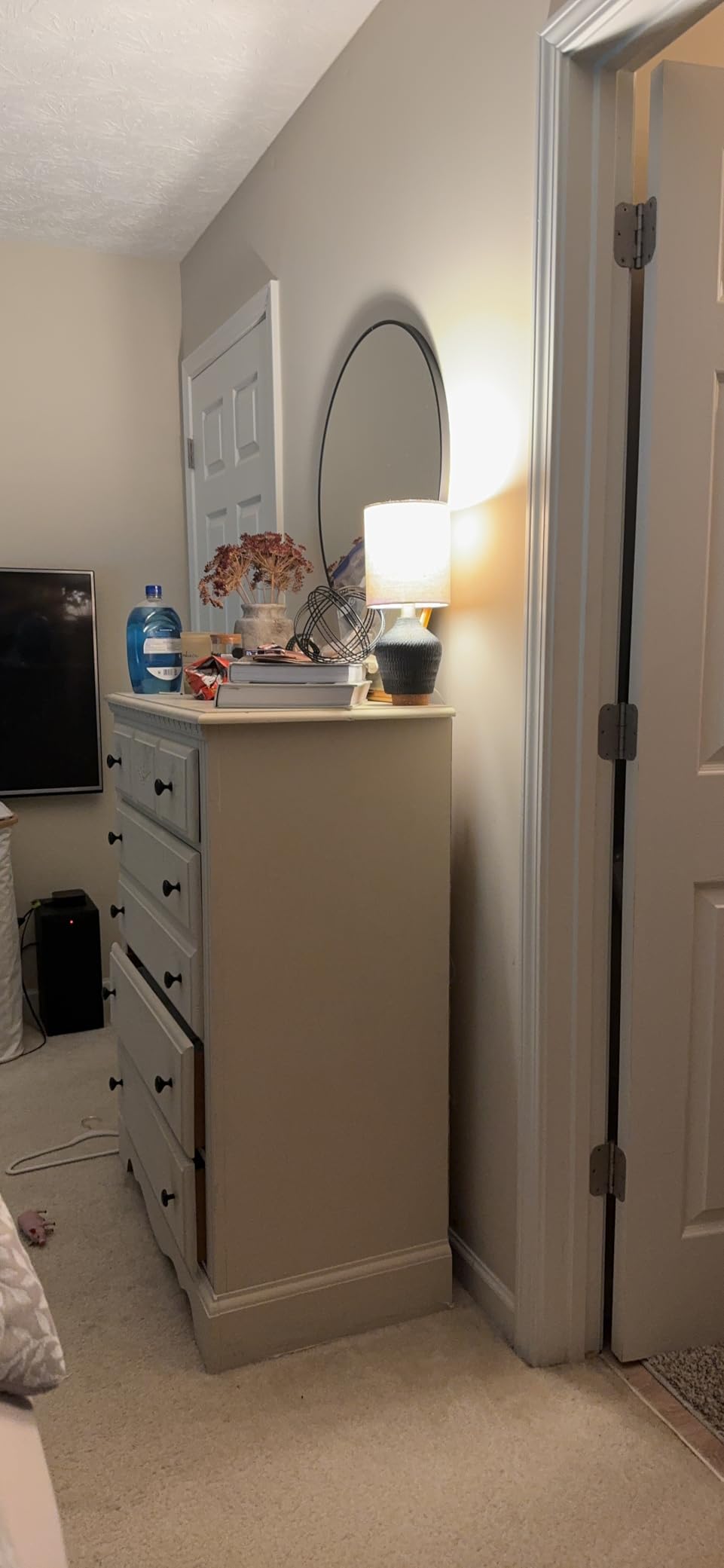 Philips Hue White A19 Bulb customer photo 2