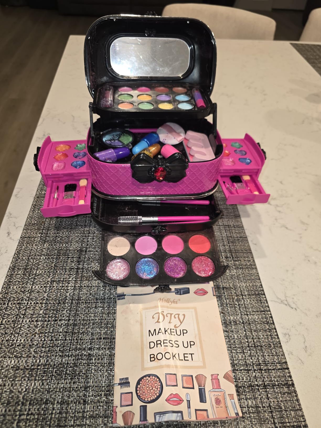 Hollyhi 58 Pcs Kids Makeup Toys Kit for Girls, Real Washable Make Up Set customer photo 2