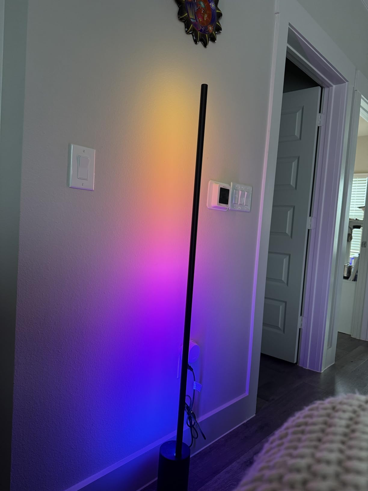Philips Hue Signe Smart Color Changing Floor Lamp, 1-Pack, Black customer photo 1