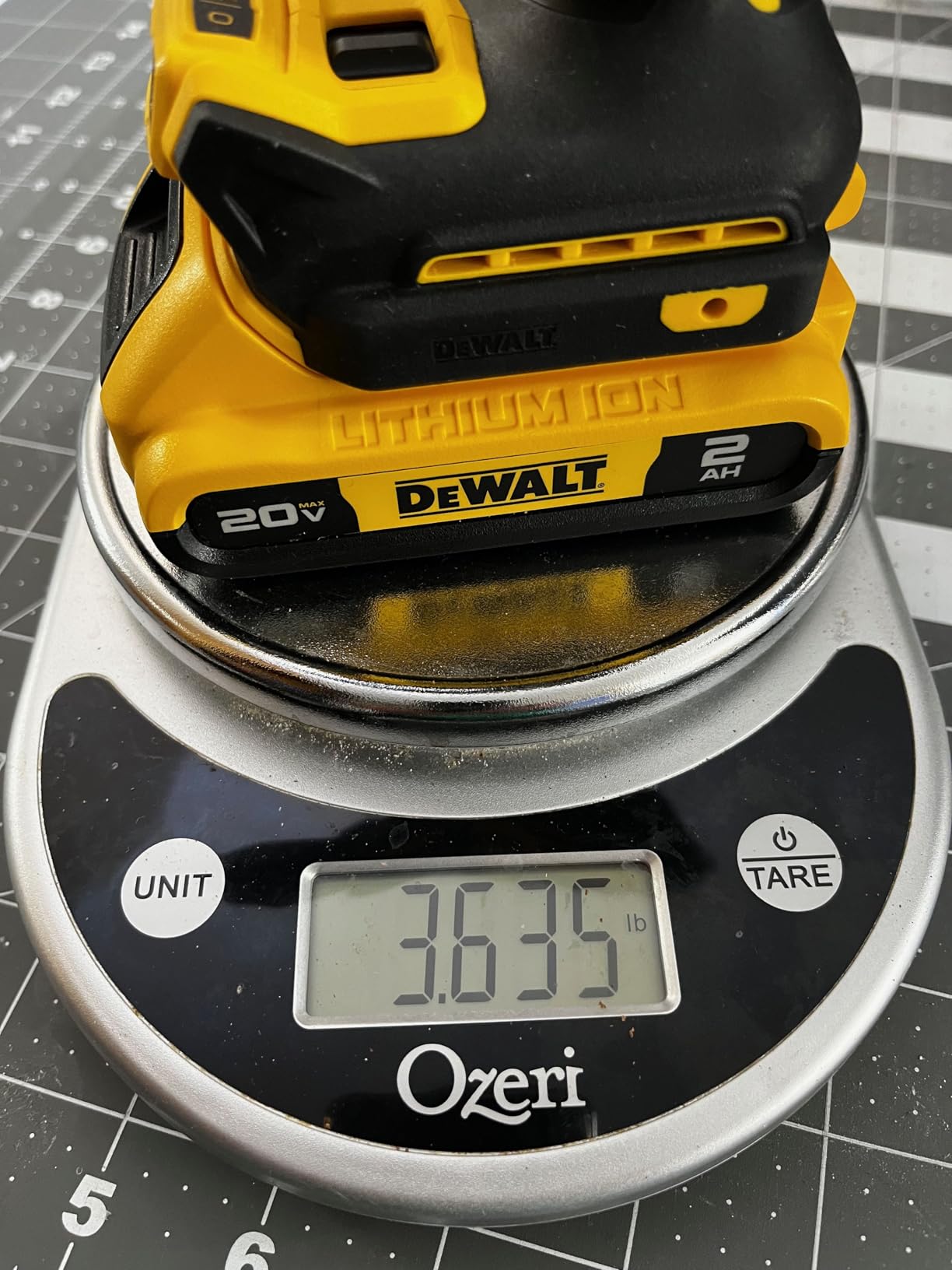 DEWALT 20V MAX XR Cordless Drill/Driver Kit, Brushless, Compact, with 2 Batteries and Charger (DCD800D2) customer photo 1