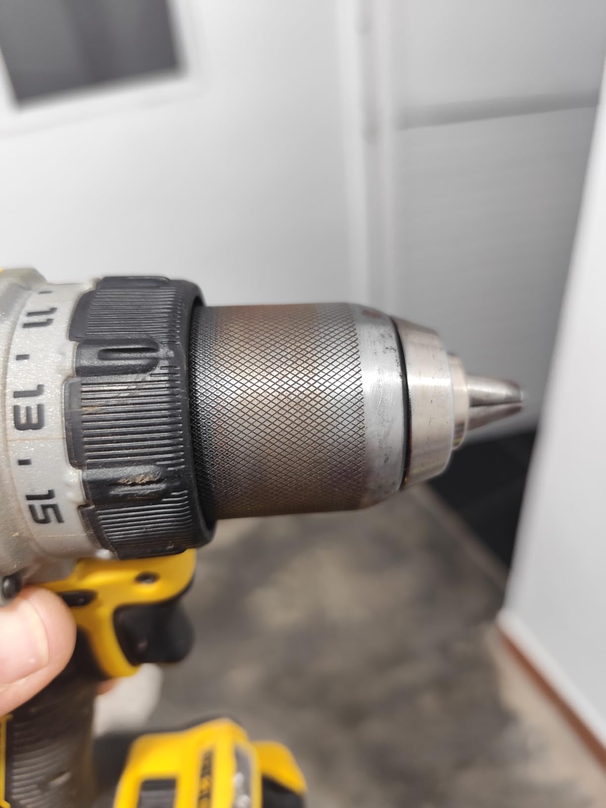 DEWALT 20V MAX XR Cordless Drill/Driver Kit, Brushless, Compact, with 2 Batteries and Charger (DCD800D2) customer photo 2