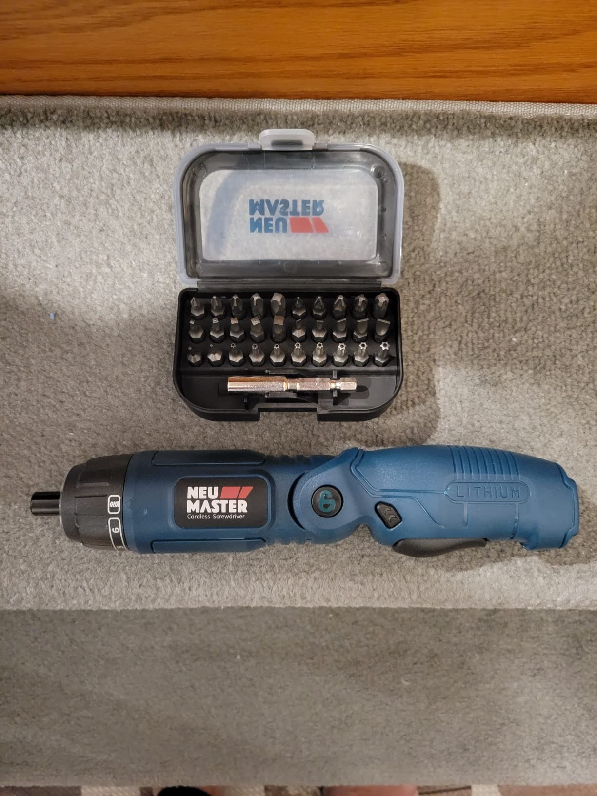 NEU MASTER Cordless Screwdriver, 4V Electric Screwdriver Rechargeable Power Screwdriver With Pivoting Handle, Front And Rear LED light, 32pcs Bits, 6+1 Torque Setting, 2000 mAh Battery Screwdriver customer photo 2