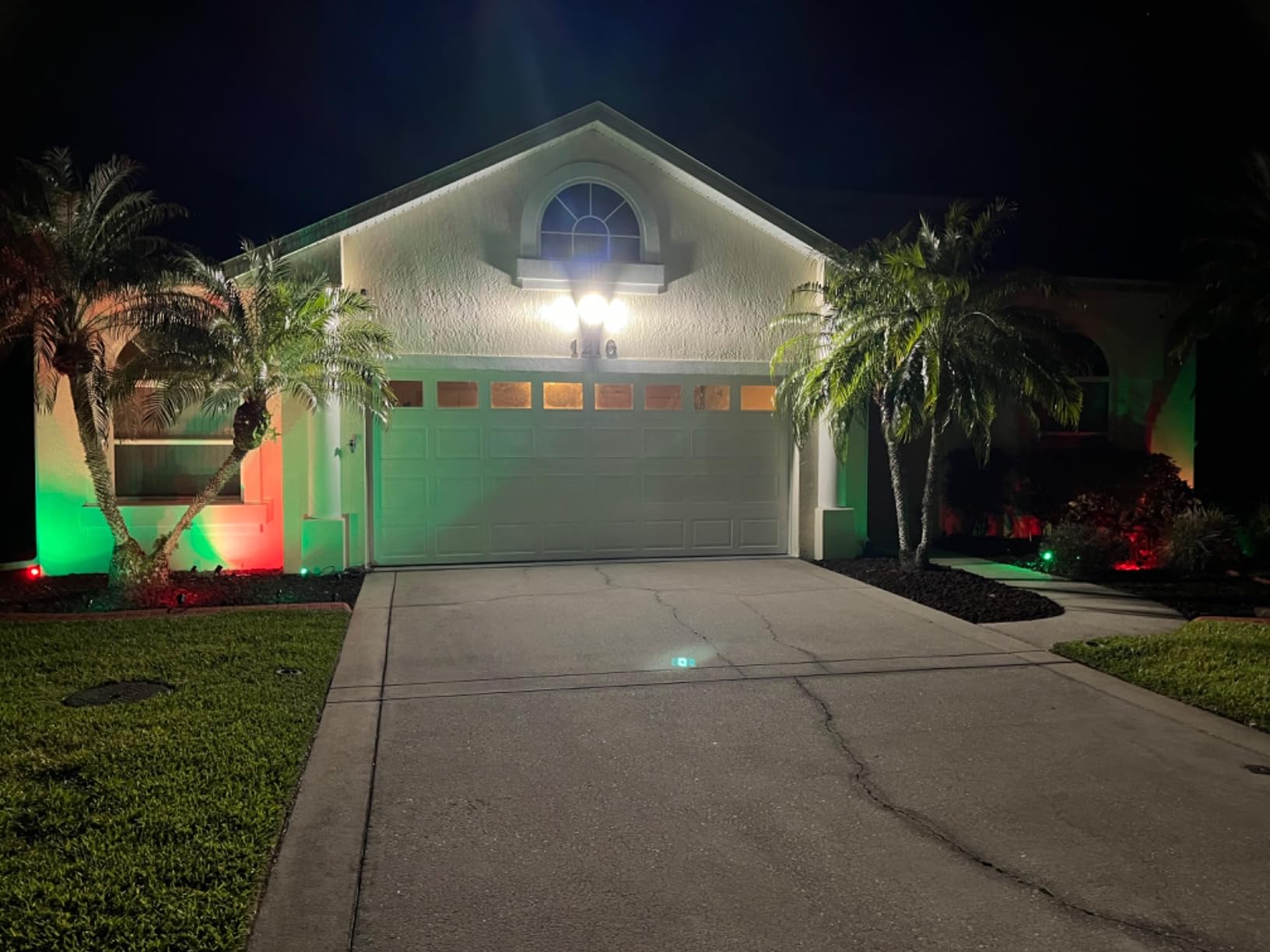 WYZE Floodlight Camera Pro, 2.5K HD Outdoor Security Camera 3000-Lumen LEDs customer photo 2