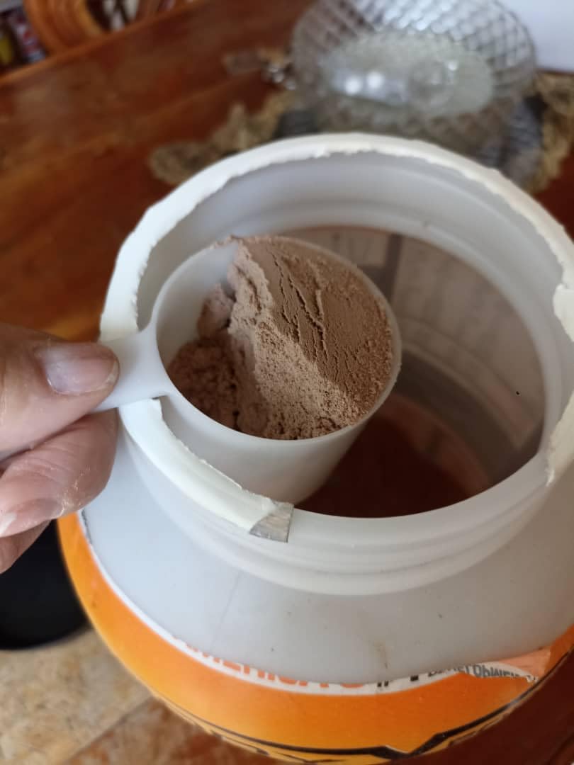 Body Fortress Super Advanced Whey Protein, Chocolate, 1.78 lbs customer photo 2