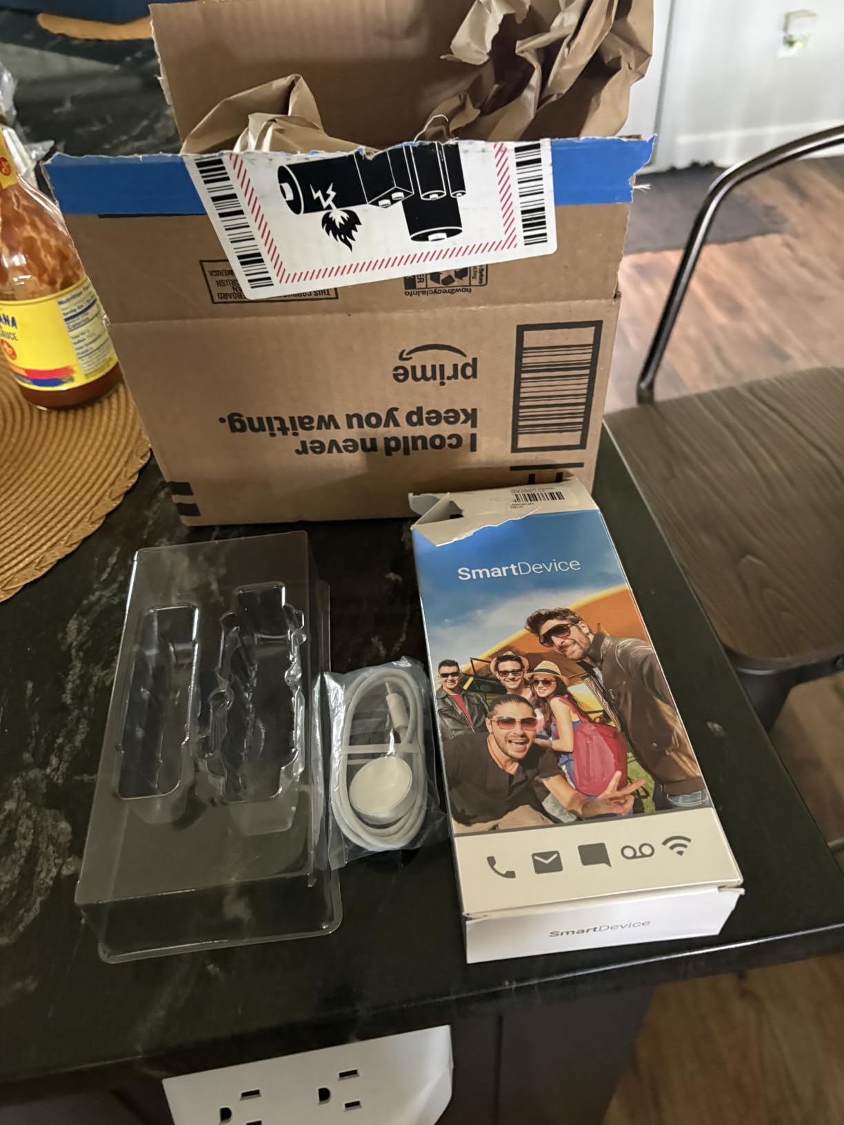 Apple Watch Series 6 (GPS + Cellular, 40mm) - Silver Aluminum Case with White Sport Band (Renewed) customer photo 1