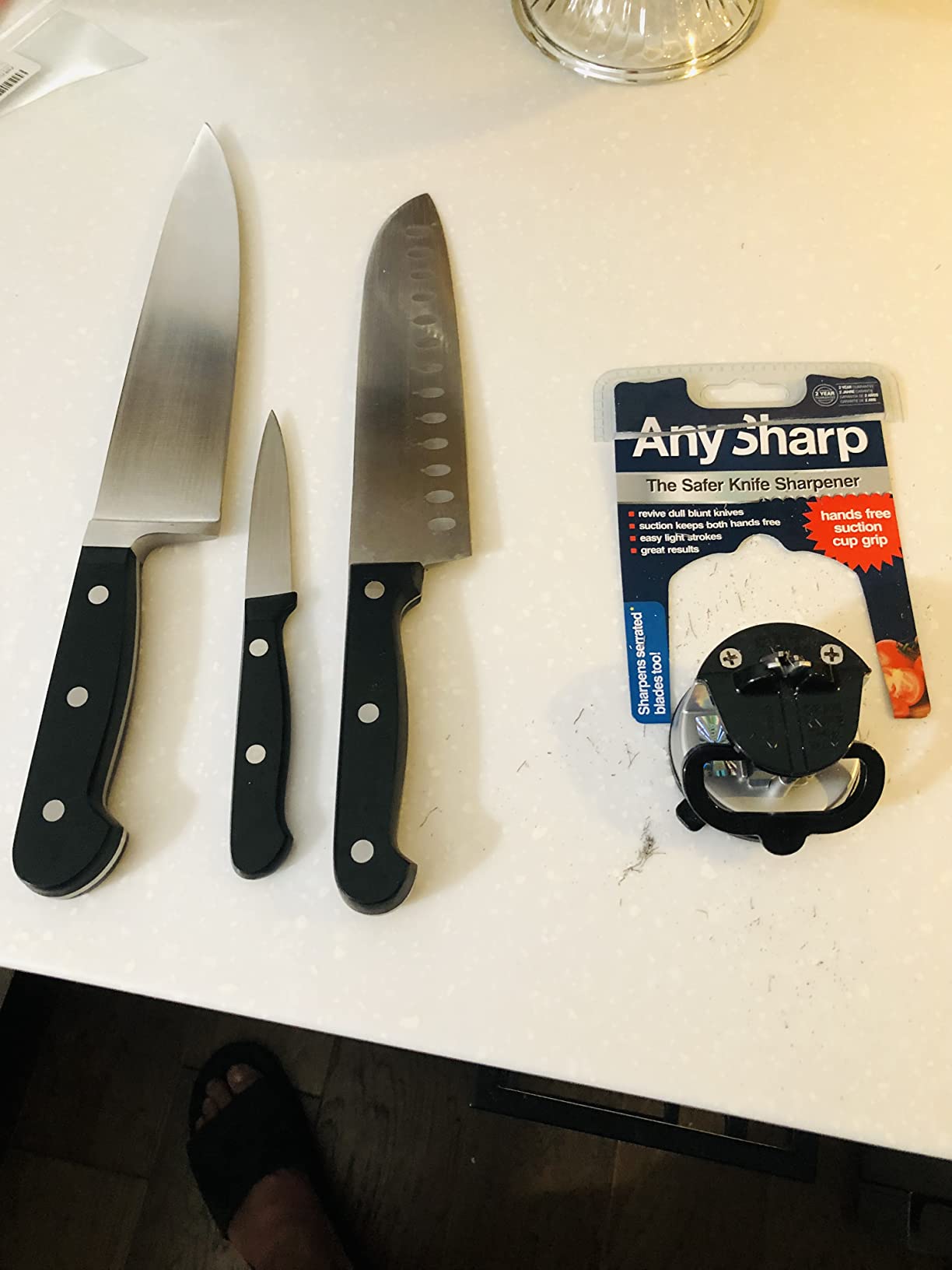 AnySharp – GLOBAL – Easy to Use, Hands Free Knife Sharpener - Red customer photo 1