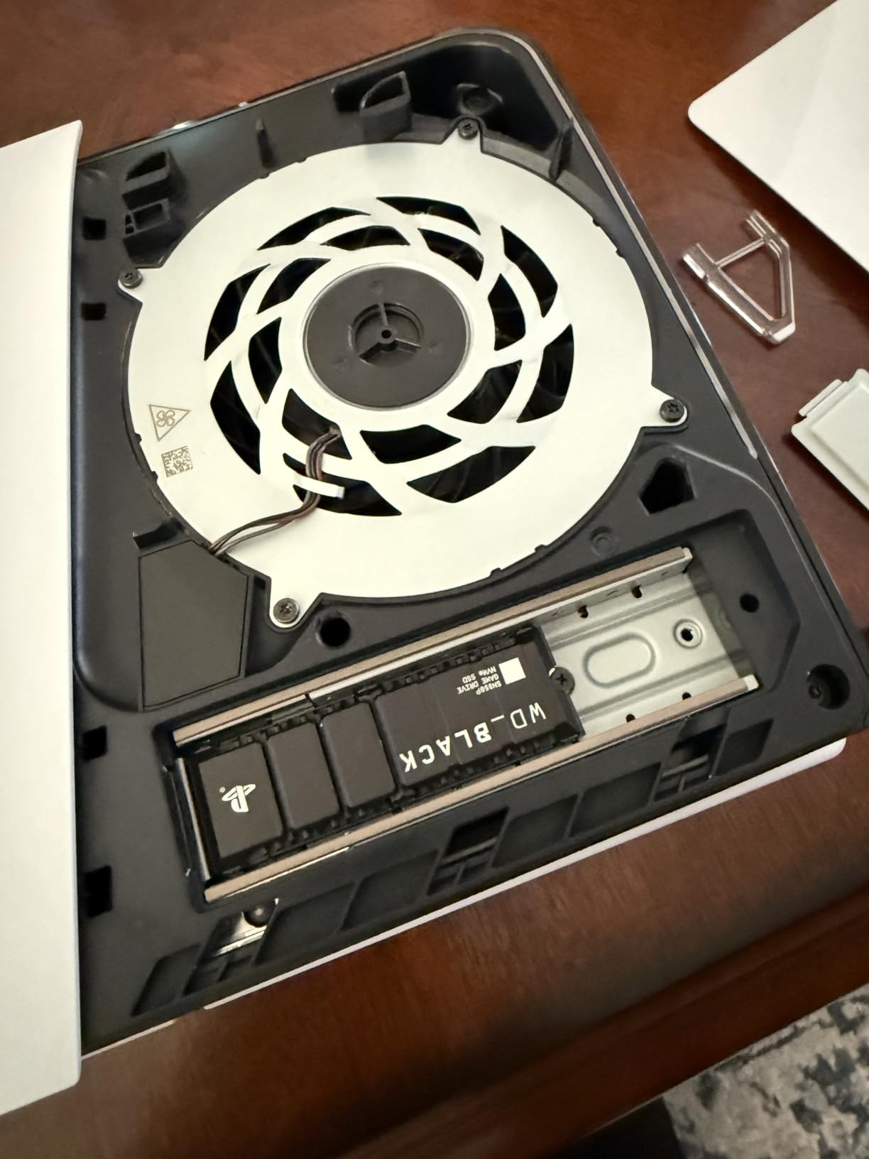 WD_BLACK 2TB SN850P NVMe M.2 SSD Officially Licensed Storage Expansion for PS5 Consoles, up to 7,300MB/s, with heatsink - WDBBYV0020BNC-WRSN customer photo 2