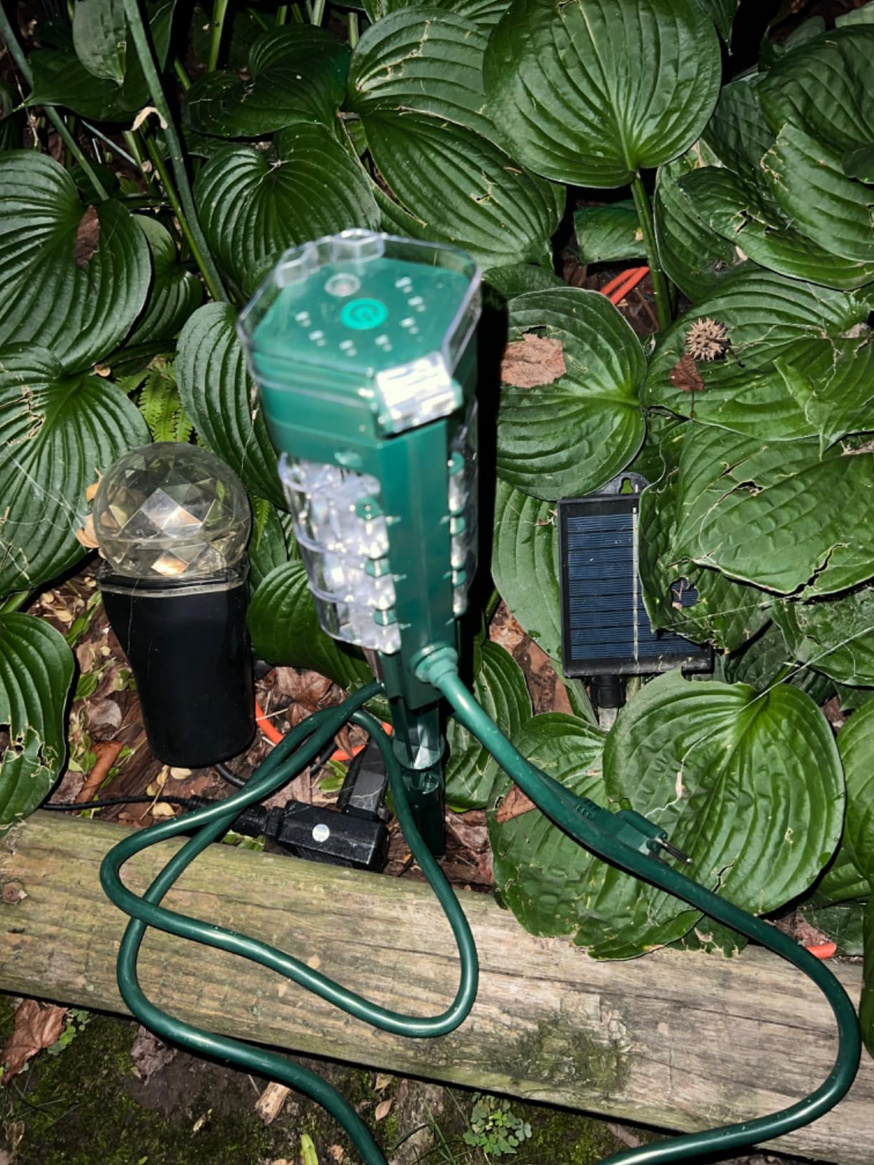 HBN Outdoor Smart Plug Timer,6 Outlets,WiFi Power Stake 6 Ft Cord customer photo 1