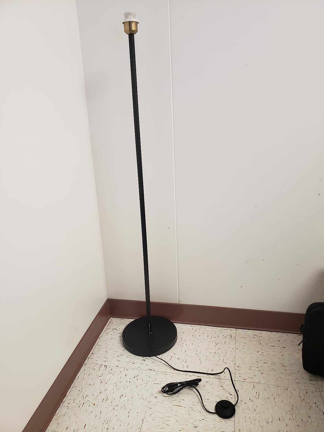 YHW Floor lamp for Living Room Works with Alexa & Google, White Linen Lamp Shade LED Bright Tall Standing Smart Floor Lamp with Remote for Bedroom Office, Modern Color Changing Dimmable WiFi Light. customer photo 1