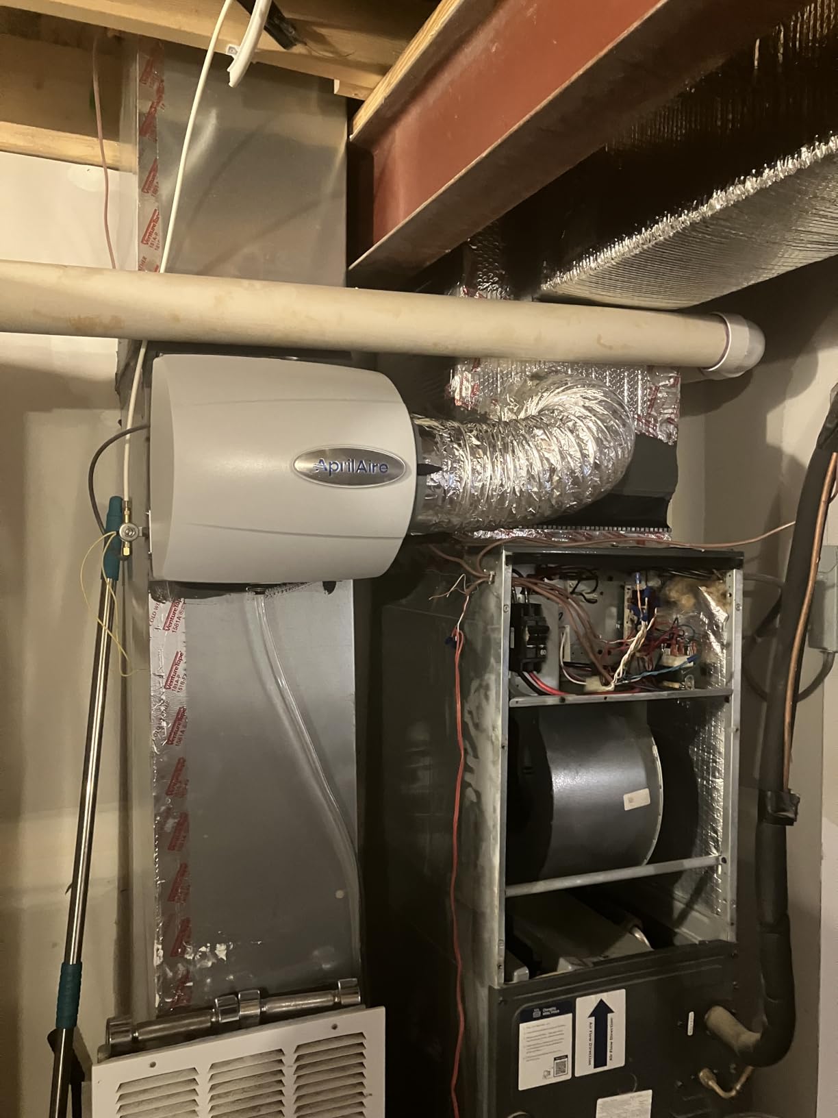 AprilAire 500M 12-gal. Whole-House Small Bypass Evaporative Humidifier with Manual Control for up to 3,600 sq. ft. + AprilAire Model 5843 Humidifier Installation Kit customer photo 1