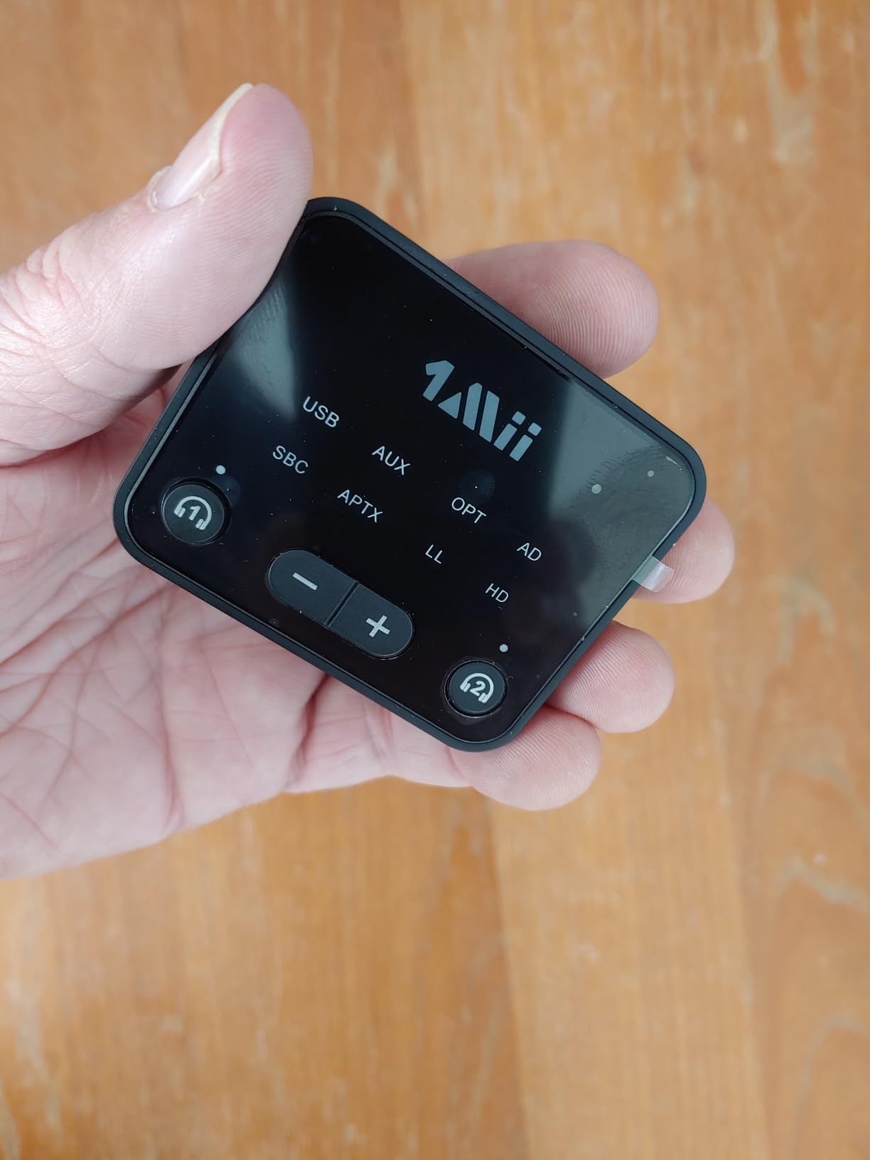 1Mii Bluetooth 5.3 Transmitter for TV to 2 Wireless Headphones/Speakers customer photo 1