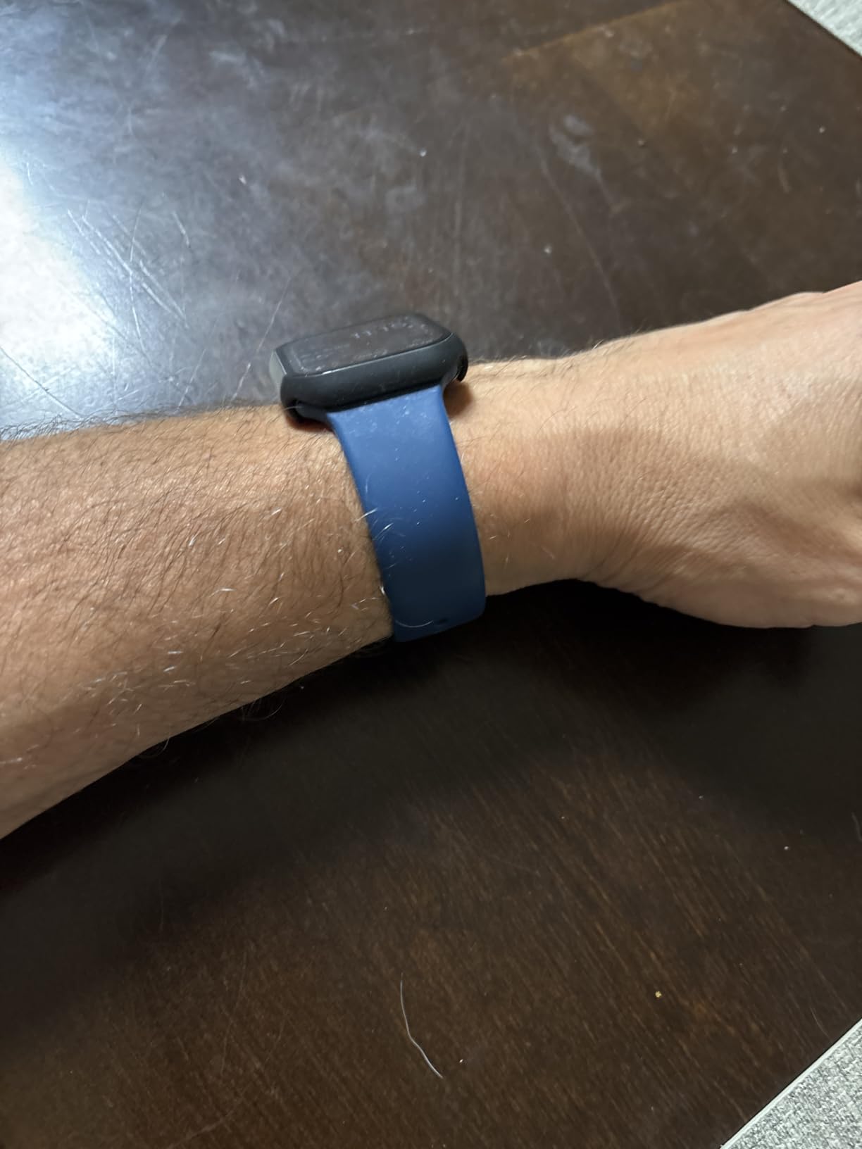 Apple Watch Series 9 [GPS 45mm] Midnight Aluminum Case with Midnight Sport Band M/L (Renewed) customer photo 2