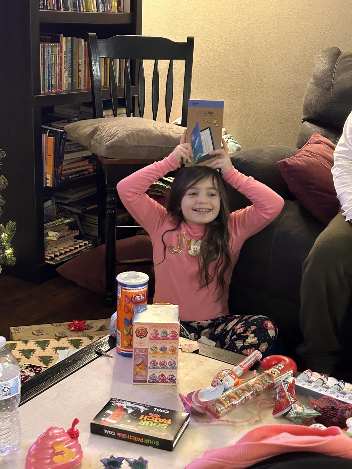 Amazon Kindle Kids 16GB (newest model) - If it breaks, we will replace it, includes ad-free books and cover, with glare-free display, faster page turns - Ocean Explorer customer photo 2