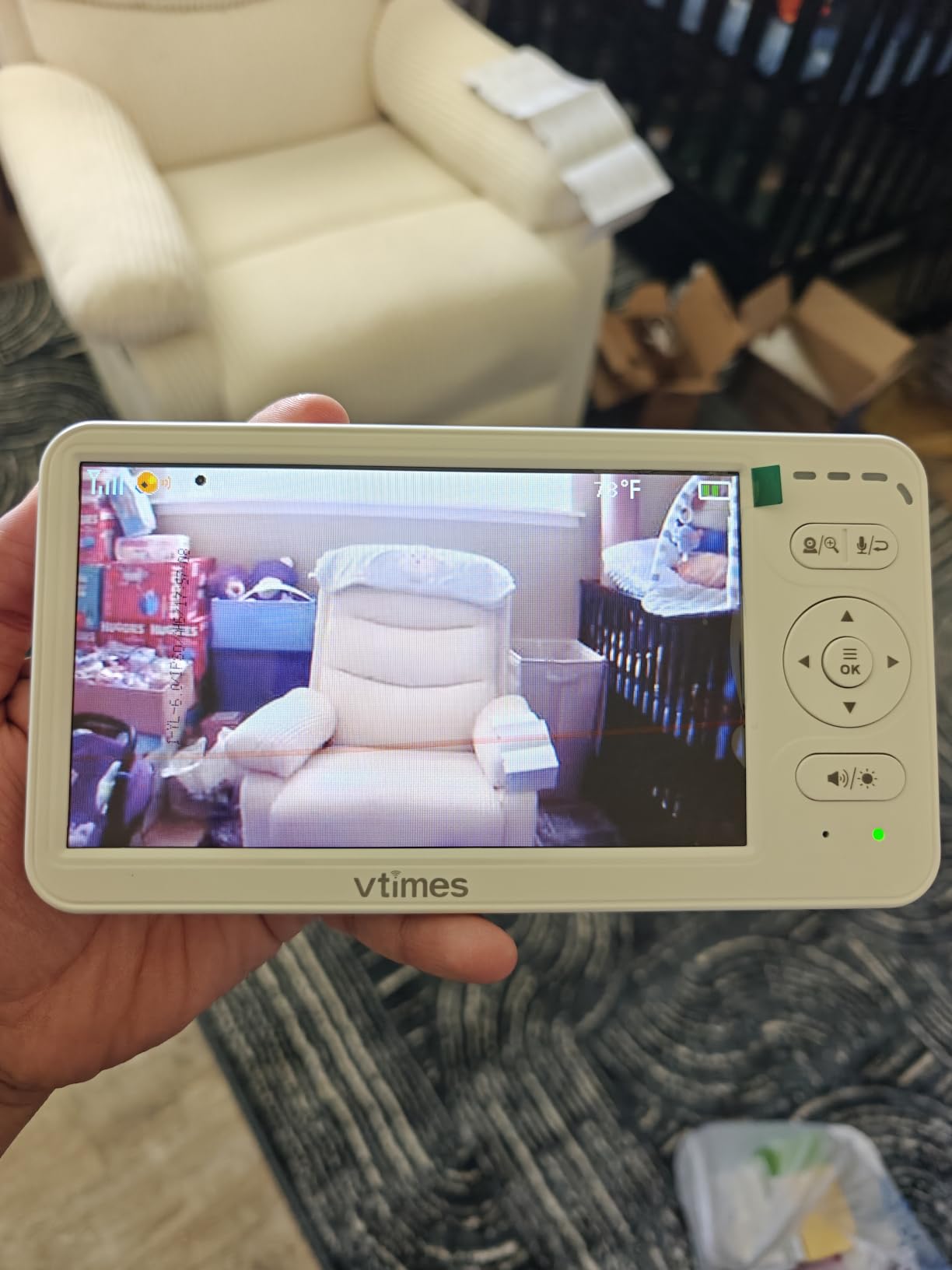 VTimes 2.4-Inch Monitor customer photo 1