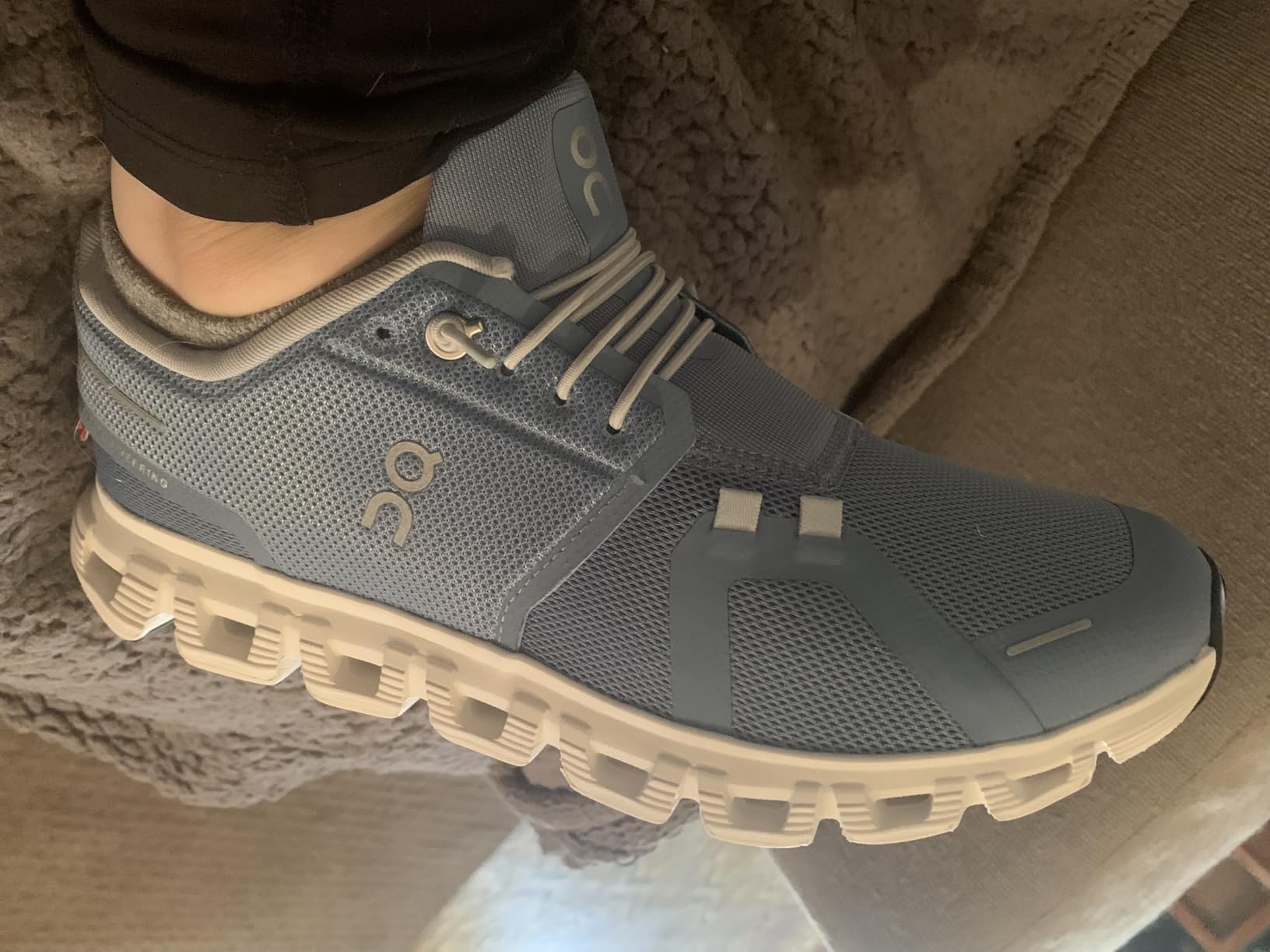 On Womens Cloud 6 customer photo 2