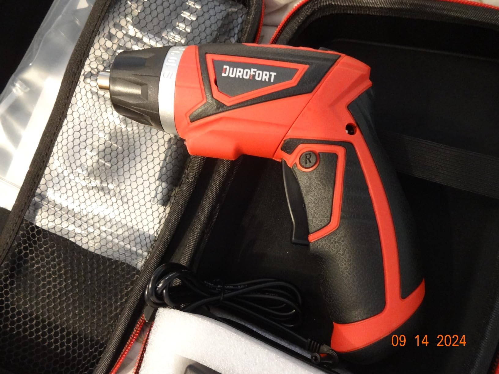 DuroFort Cordless Electric Screwdriver Set, 8V 10Nm Rechargeable Power Electric Drill, Battery Screw Gun with Driver Bit, 320RPM/10+1 Torque, 2 Position Handle, Flexible Shaft LED Light (Red, 28Pcs) customer photo 2