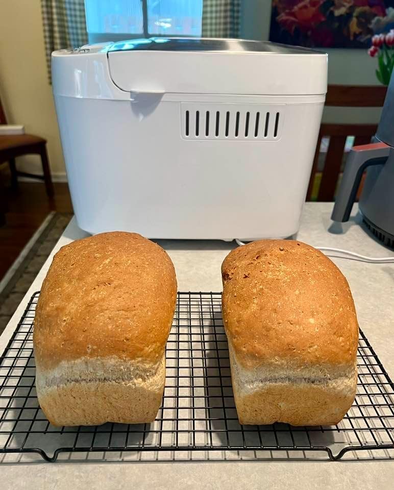 Davivy 3LB Bread Maker, 15 Preset Programs with 4 Quick Mode, 15H Delay Timer & Keep Warm, 3 Loaf Sizes & 3 Crust Shades, Gluten-free, Homemade Bread, Dough, Cake, Yogurt & Jam customer photo 1