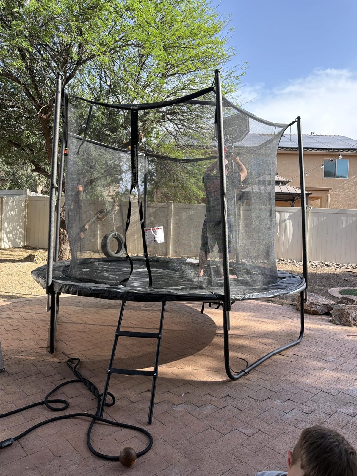 LHX 8 10 12 14 15 16FT Tranpoline Outdoor 1500LBS with Basketball Hoop, Light and Sprinkler, Large Heavy Duty Round Recreational Tranpoline for Kids and Adults for Family Backyard Fun, ASTM Approved customer photo 2