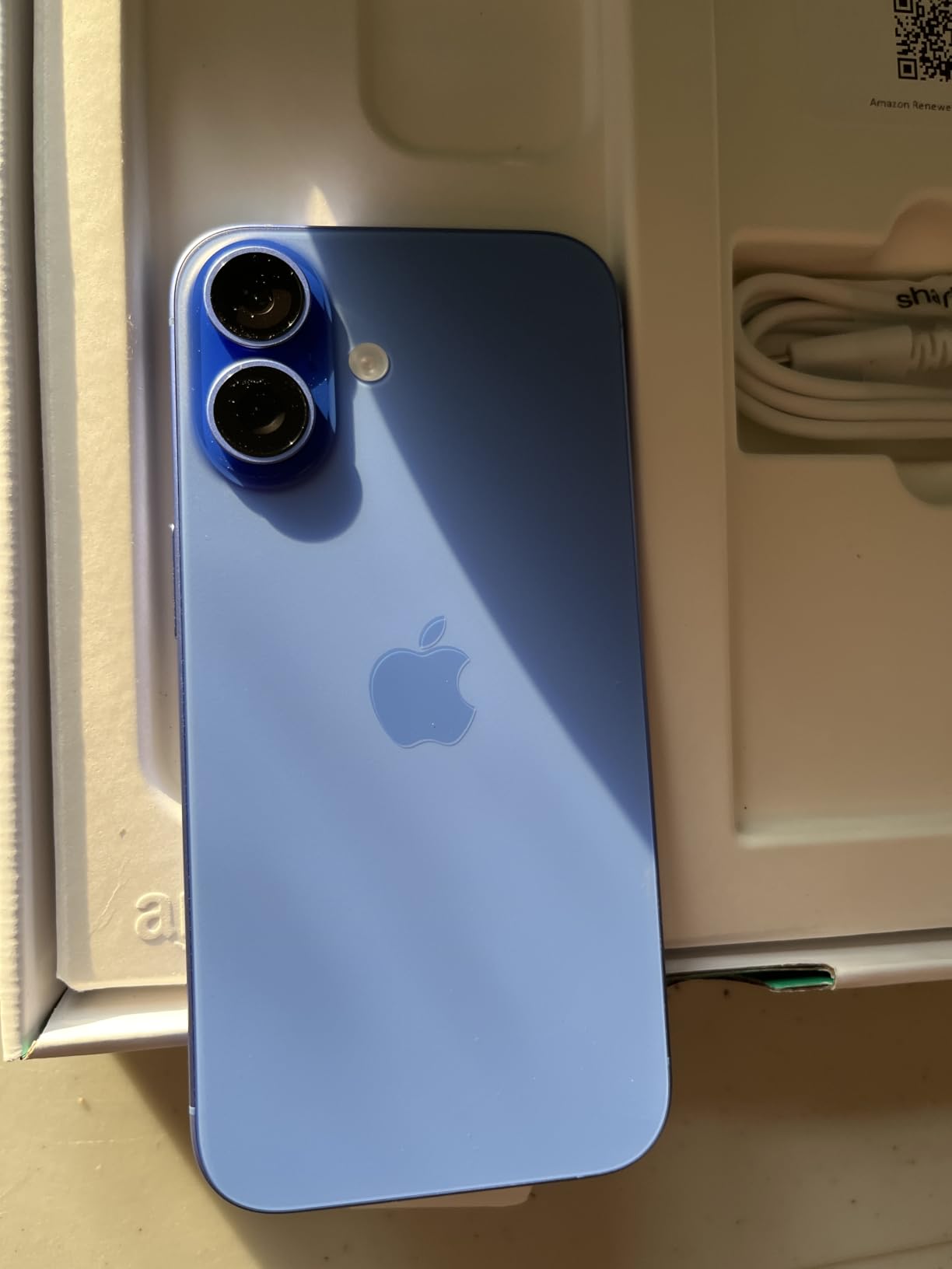 iPhone 16 customer photo 2