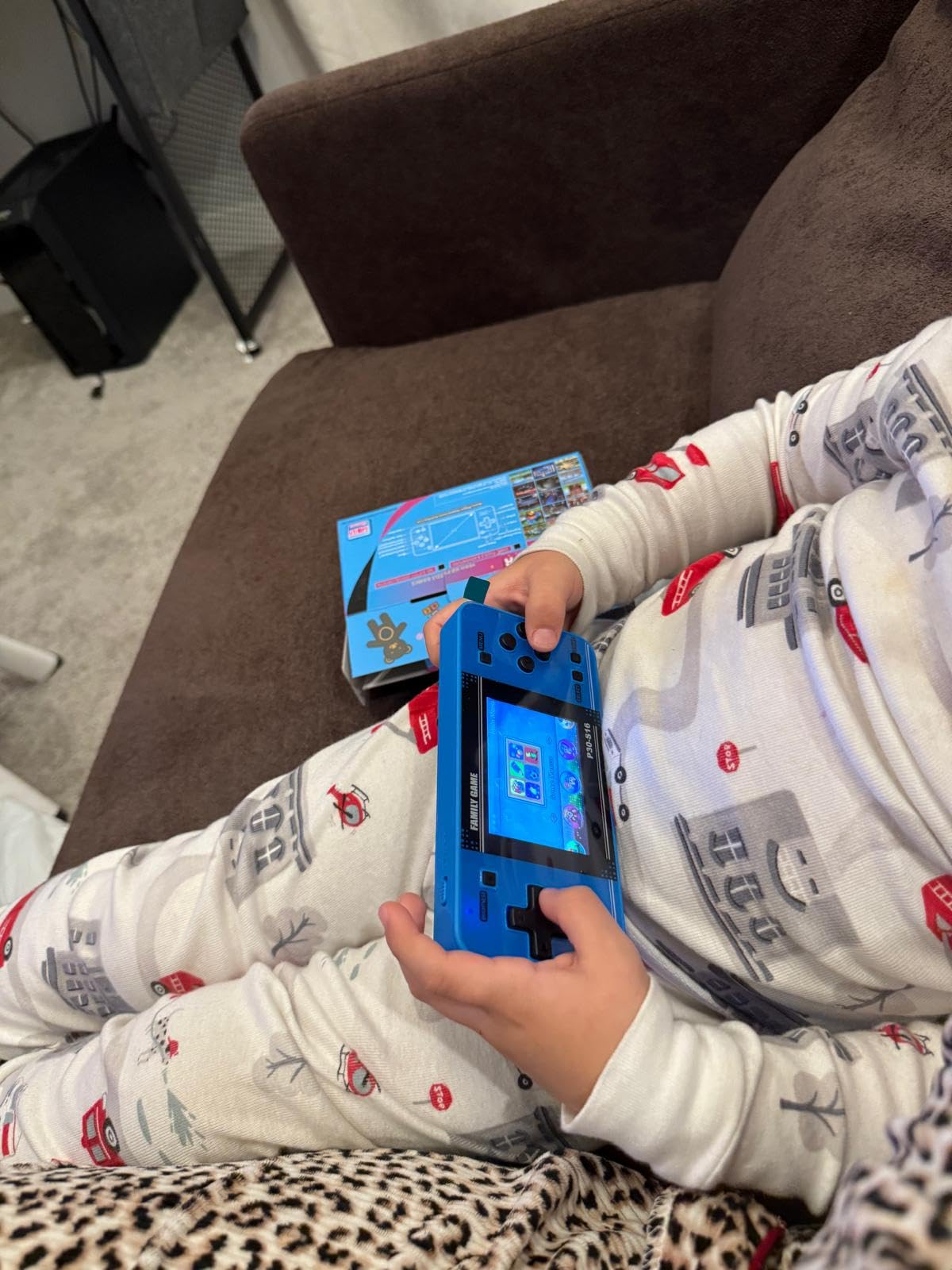 Handheld Game for Kids -Preloaded 220 Retro Video Games, Portable Gaming Player with Rechargeable Battery 3.0
