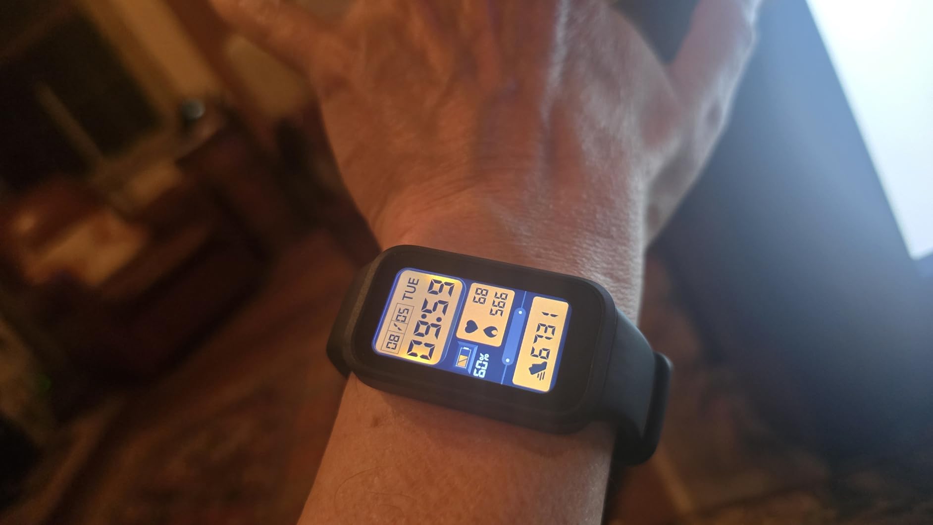 XIAOMI Smart Band Active Global Version 1.47'' Display 18-Day Battery Life Modes All-Day Health and Fitness Monitoring 5ATM (9 Active Black) customer photo 2