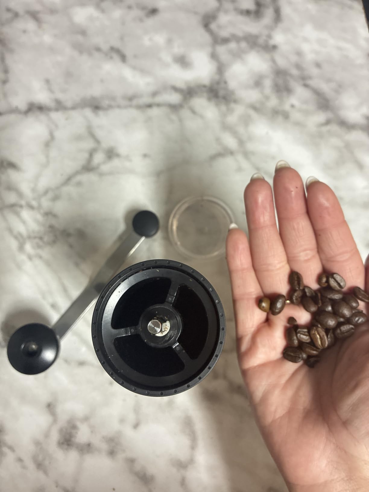 CEVING Mini Manual Coffee Grinder With 40 Adjustable Settings, Black customer photo 1